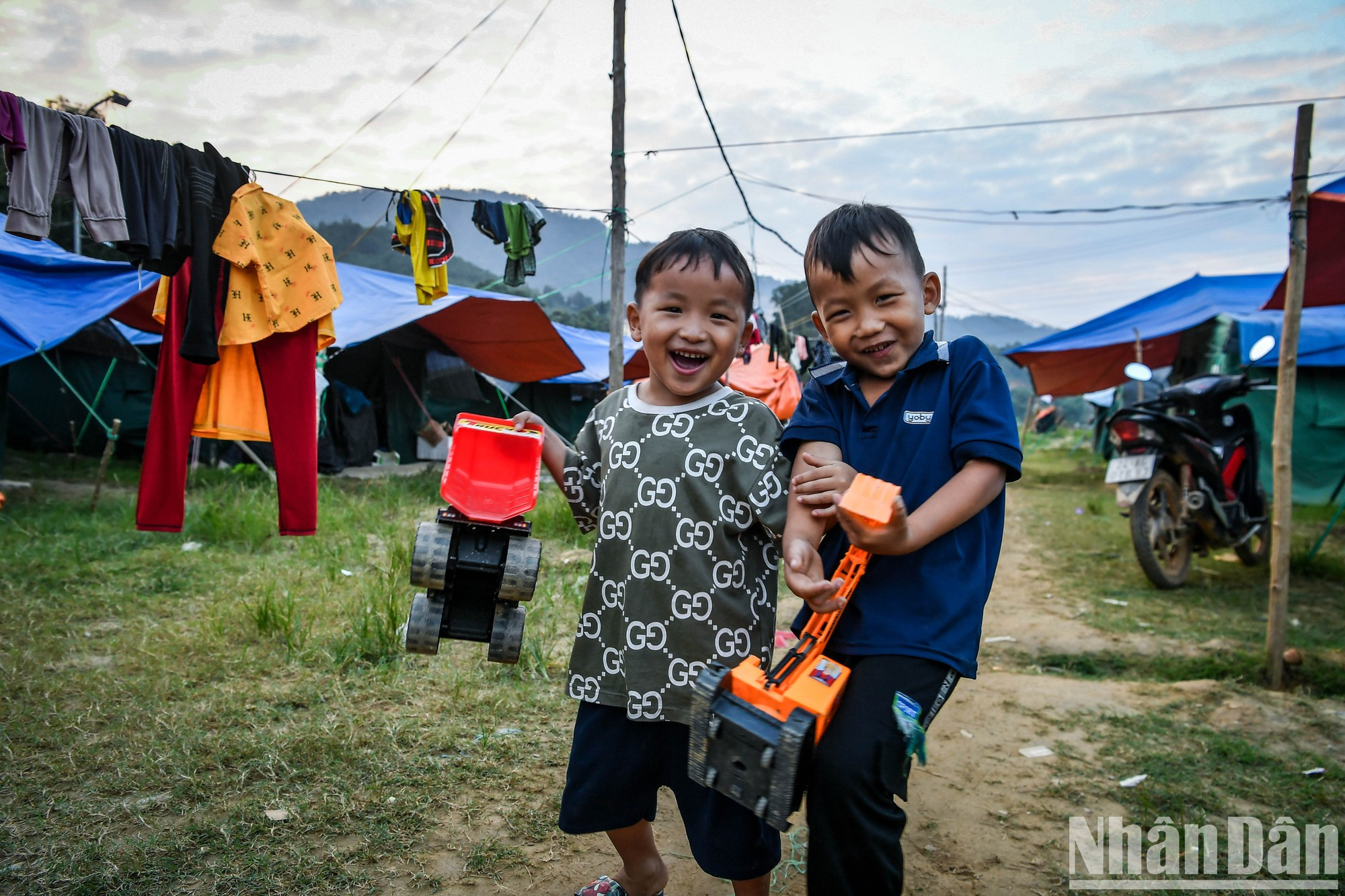La sonrisa de niños en Kho Vang.