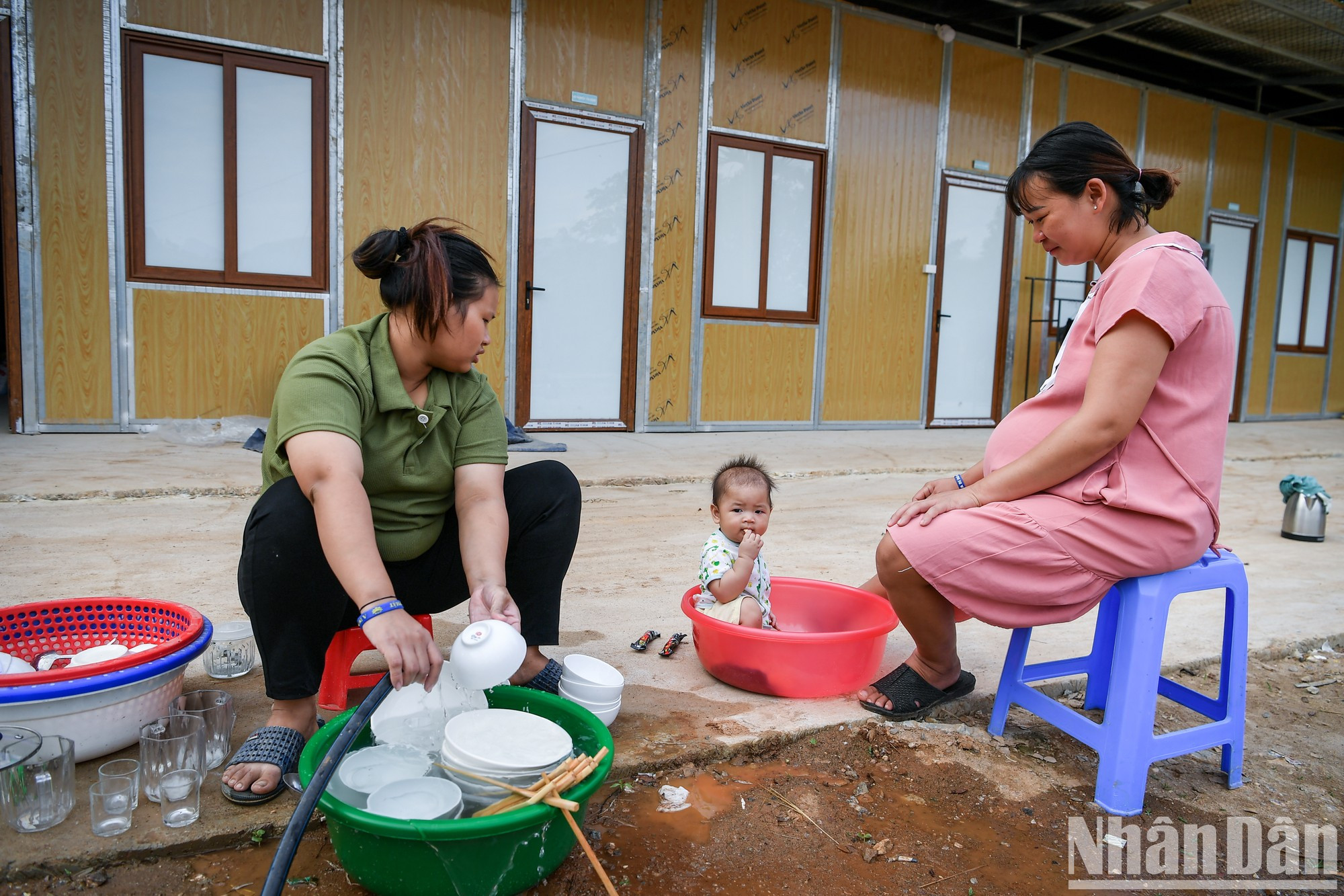 La aldea Nu también está recuperando la normalidad.