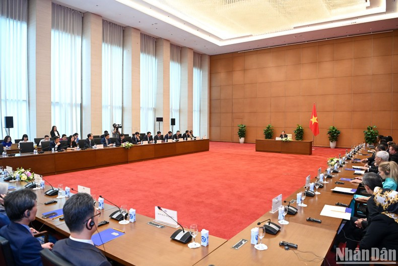 Panorama de la reunión.