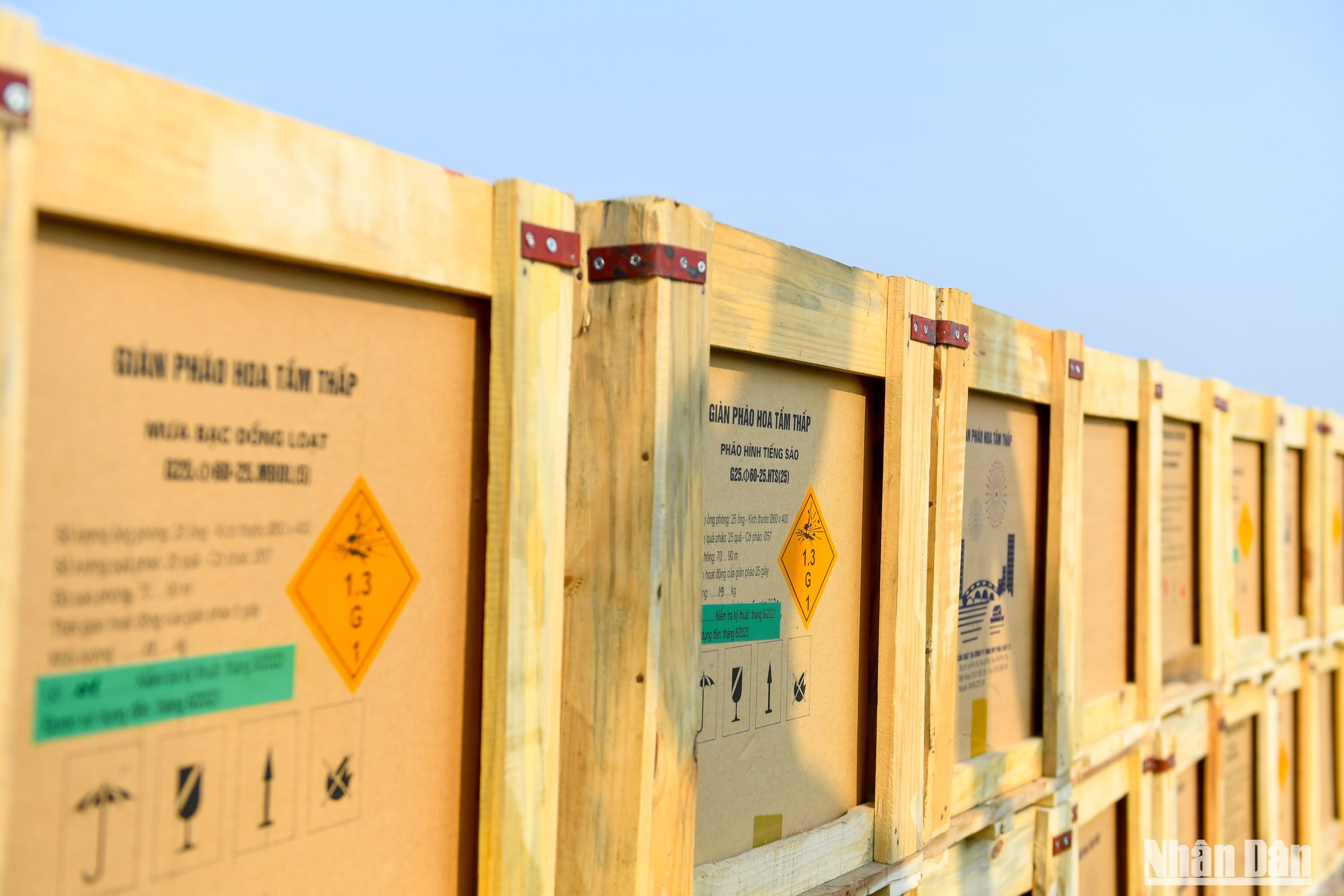 Vista de cerca de los lotes de productos. Vista de cerca de los lotes de productos.