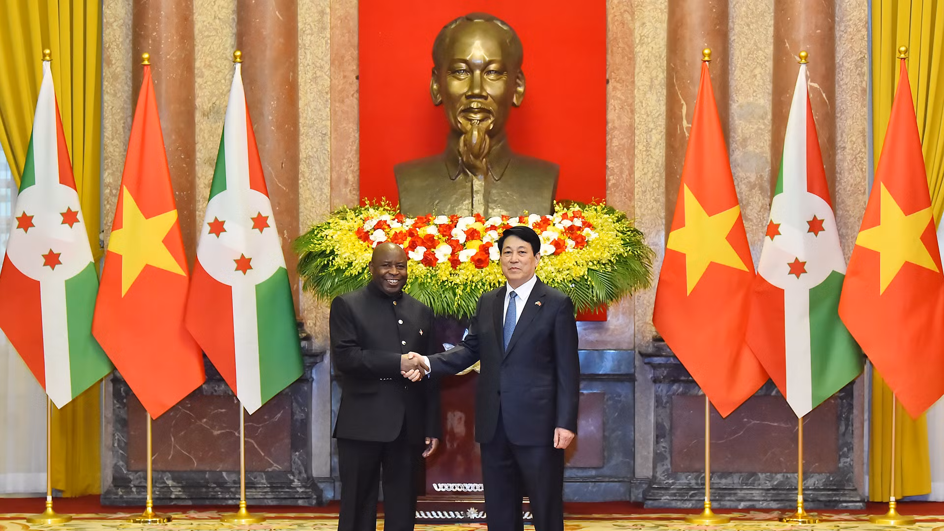 [Foto] Presidente de Vietnam encabeza recepción ceremonial a su homólogo de Burundi