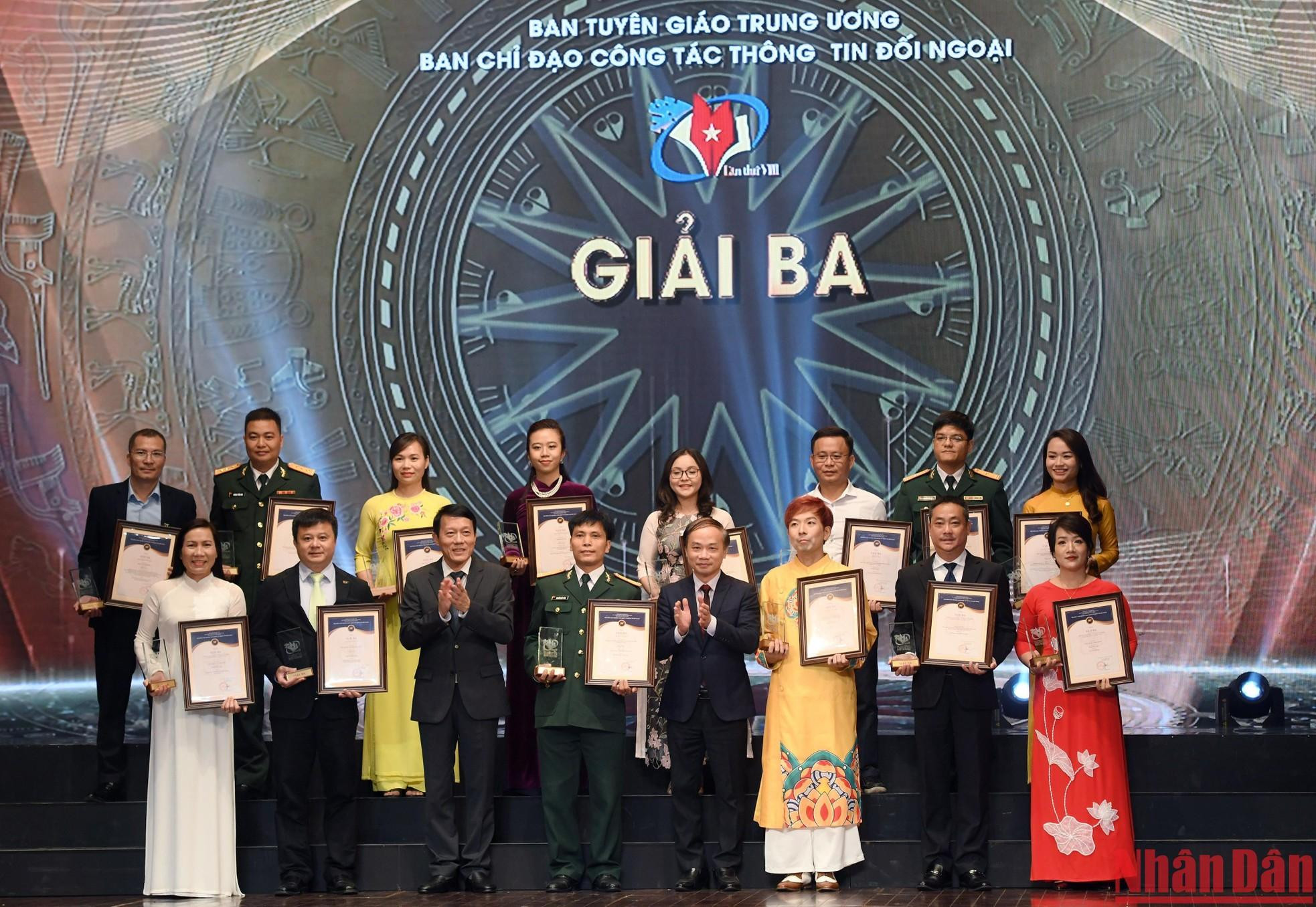 Entrega del Tercer premio.