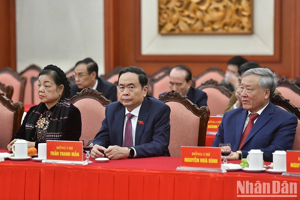 Dirigentes del Partido y del Estado en el evento.