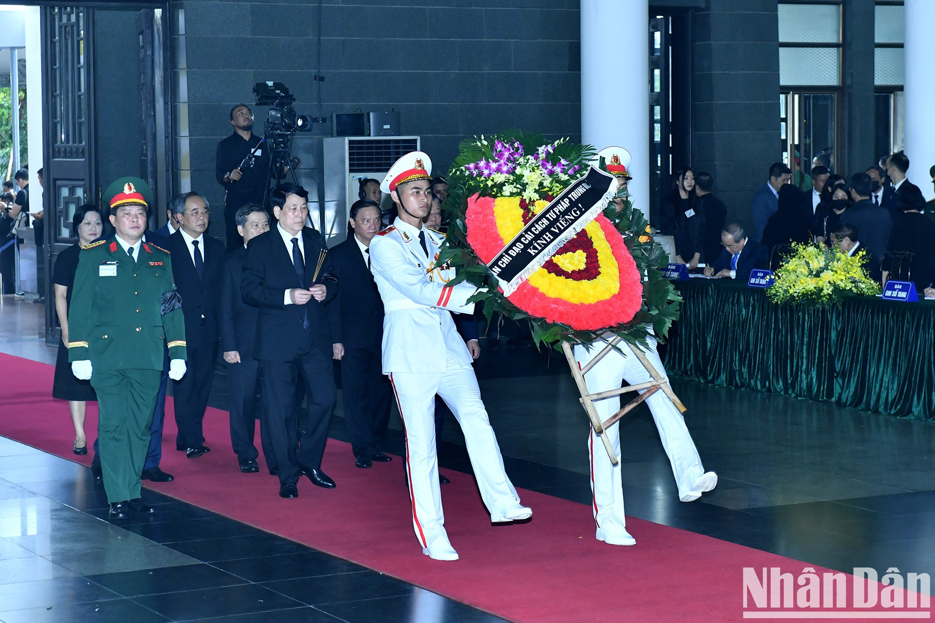 La delegación del Comité Directivo Central para la Reforma Judicial.