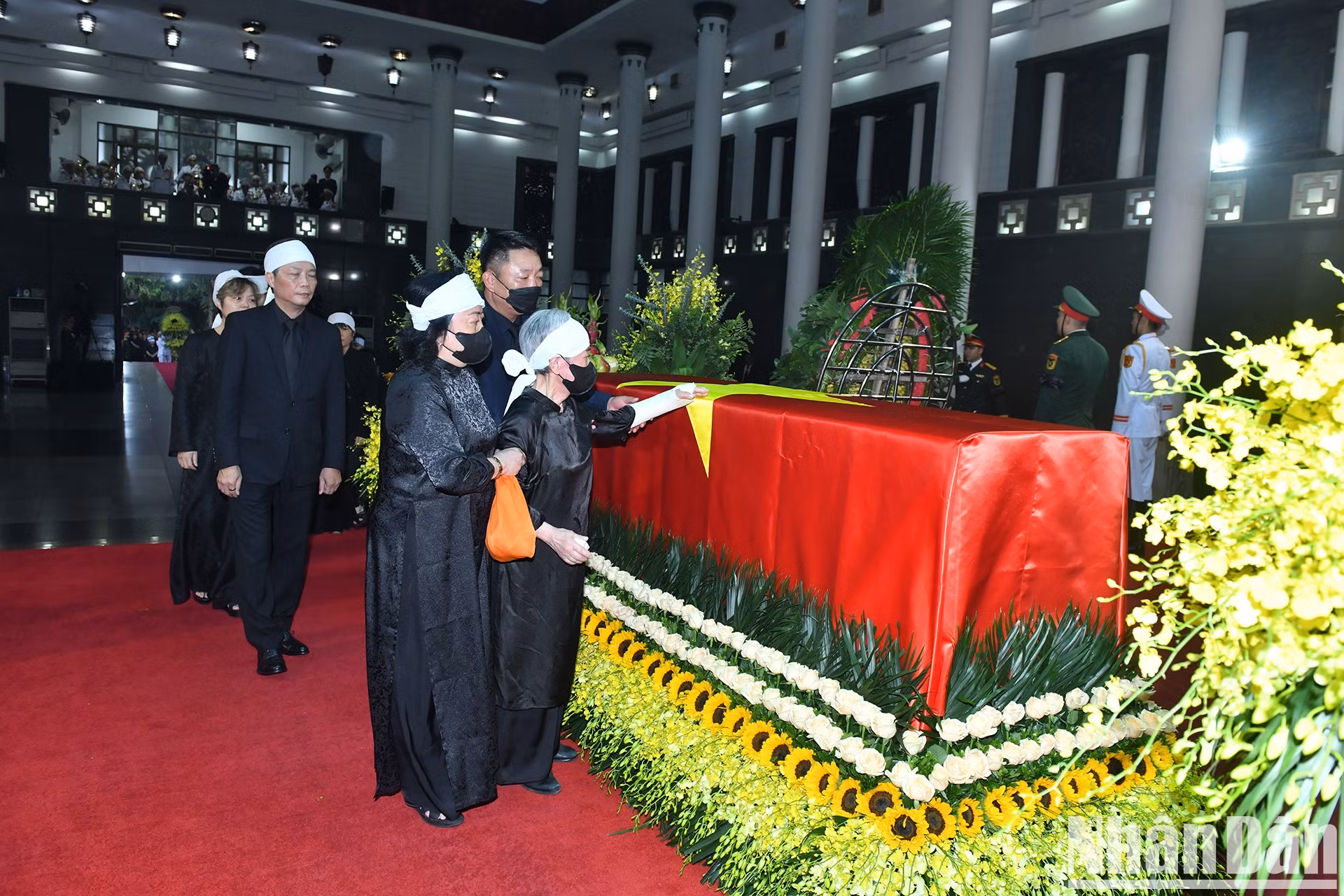 Familiares del expresidente Tran Duc Luong.