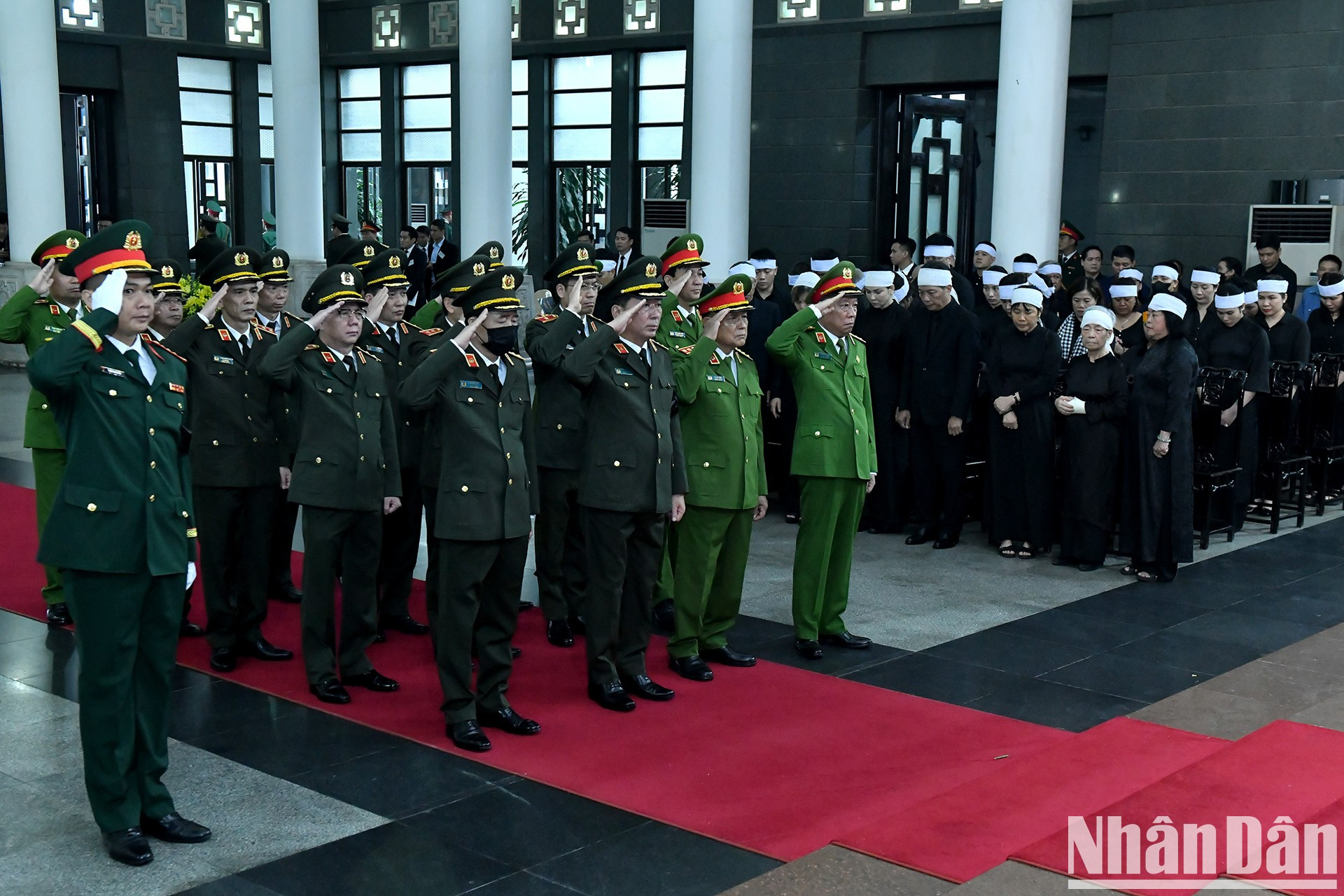 La delegación de la Comisión Central de Seguridad Pública y el Ministerio de Seguridad Pública en el acto.