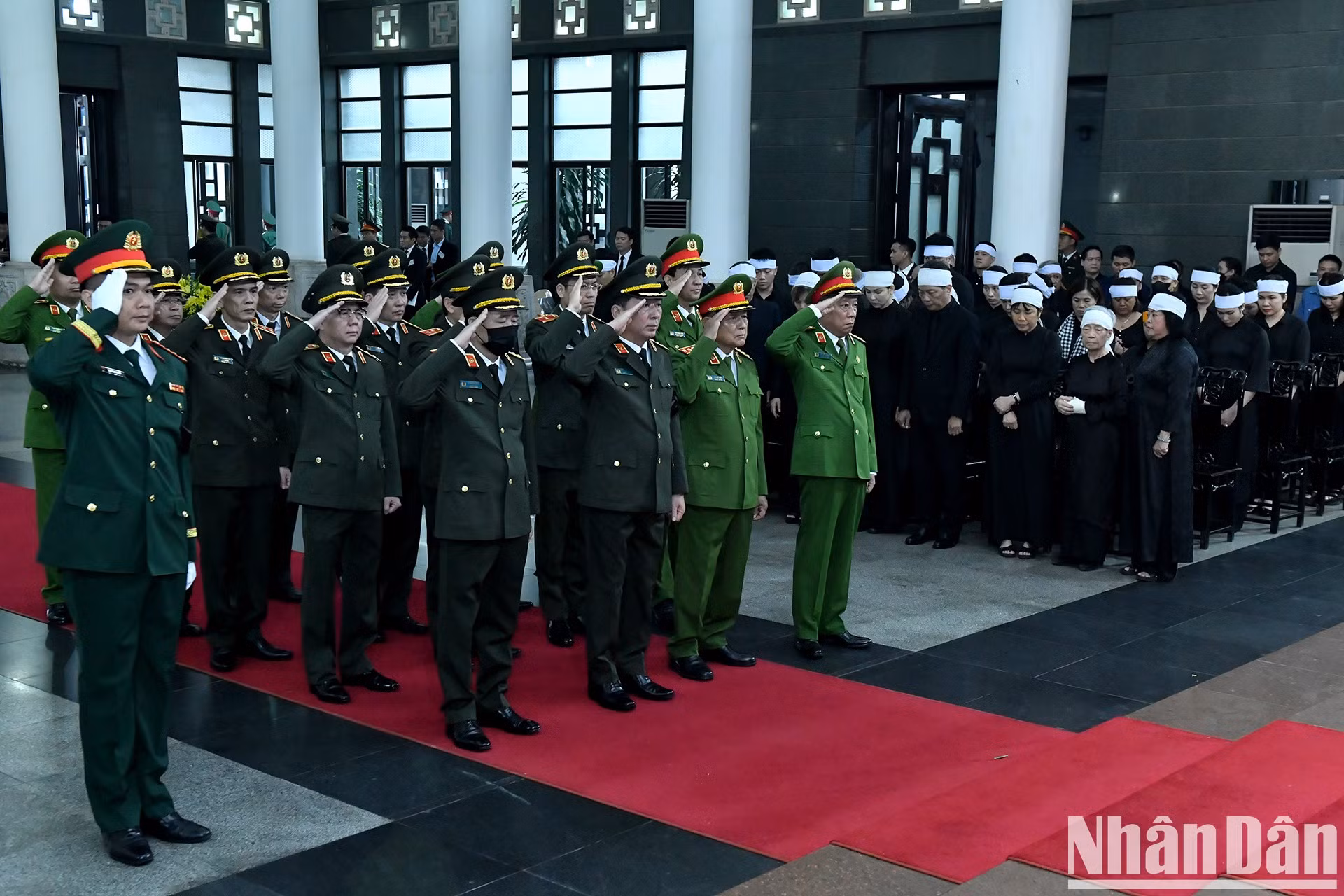 La delegación de la Comisión Central de Seguridad Pública y el Ministerio de Seguridad Pública en el acto.