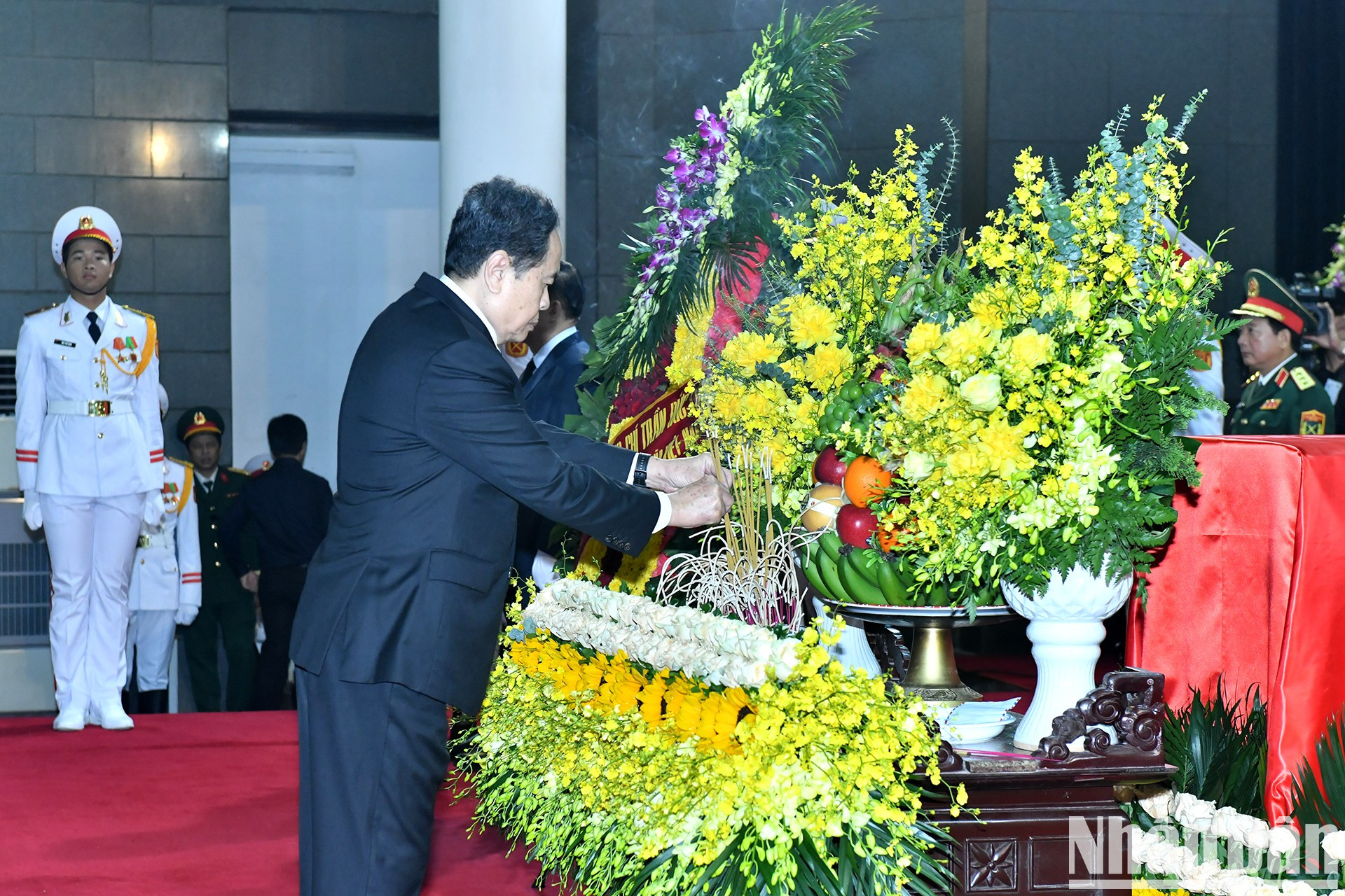 El miembro del Buró Político y presidente de la Asamblea Nacional, Tran Thanh Man.