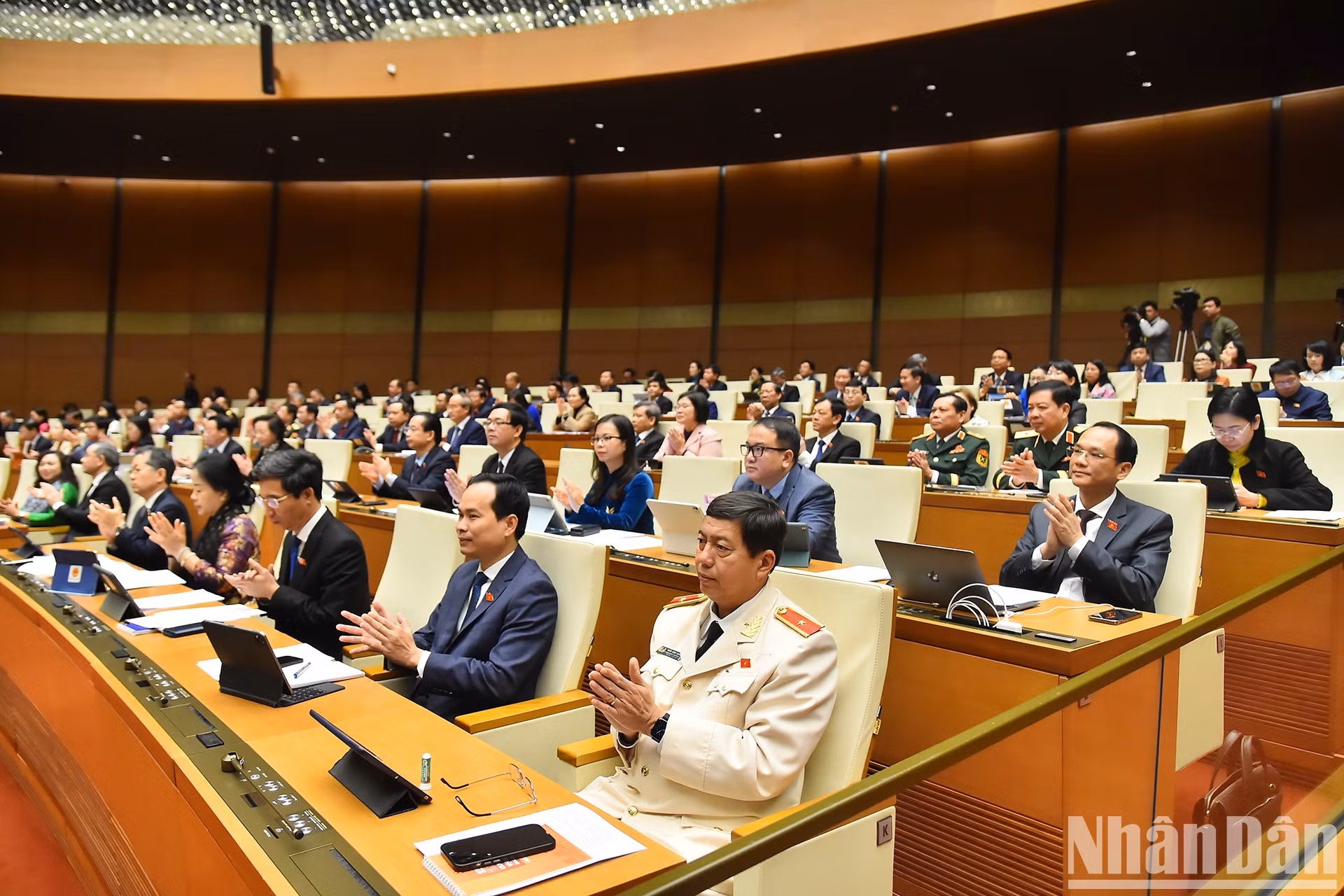 Diputados de provincias y ciudades en la sesión.