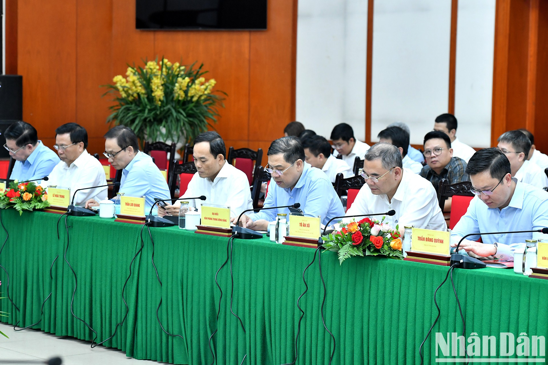 Delegados al simposio. Delegados al simposio.