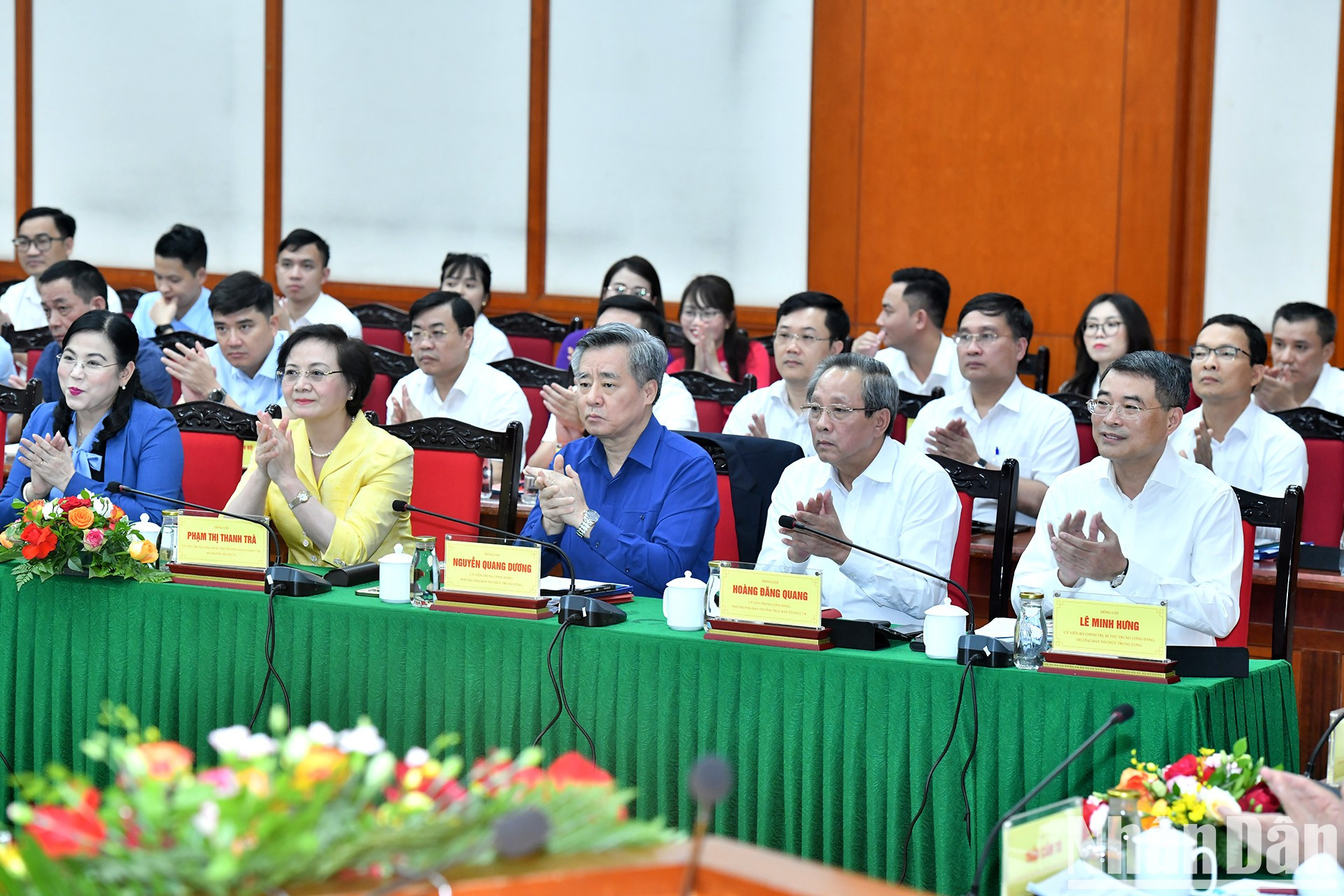 Ejecutivos de la Comisión de Organización. Ejecutivos de la Comisión de Organización.