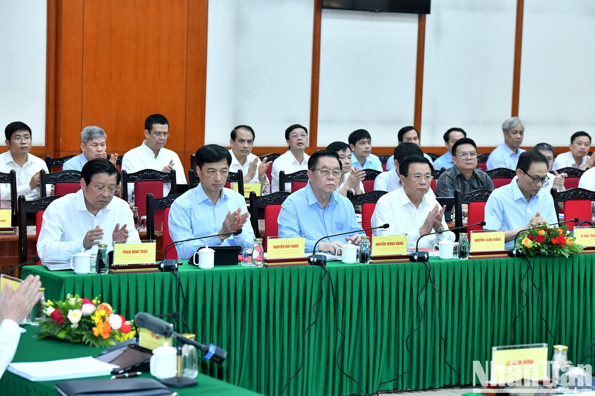 Dirigentes del Partido y del Estado en la cita. Dirigentes del Partido y del Estado en la cita.