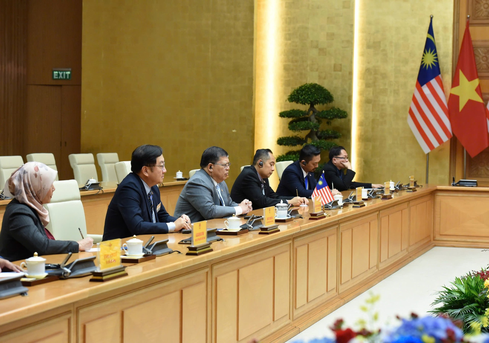 El dirigente parlamentario y delegados de Malasia.