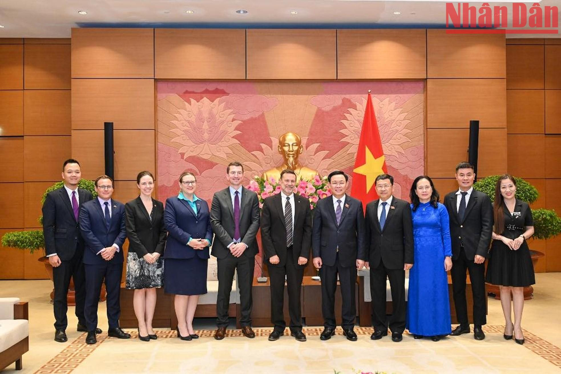 Los delegados se toman foto de recuerdo. Los delegados se toman foto de recuerdo.
