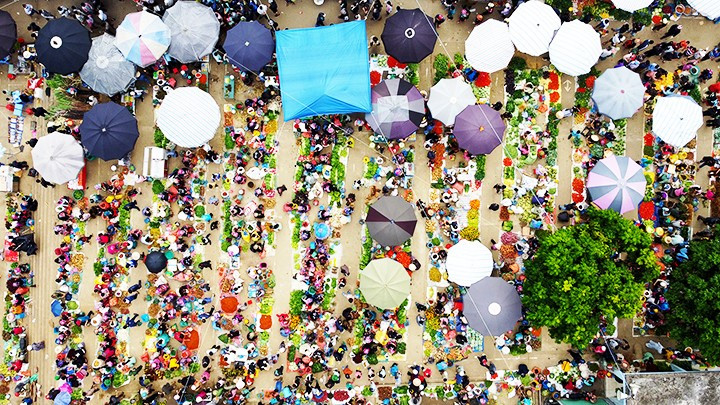 En este bazar puedes encontrar todas las especialidades de las tierras montañosas.