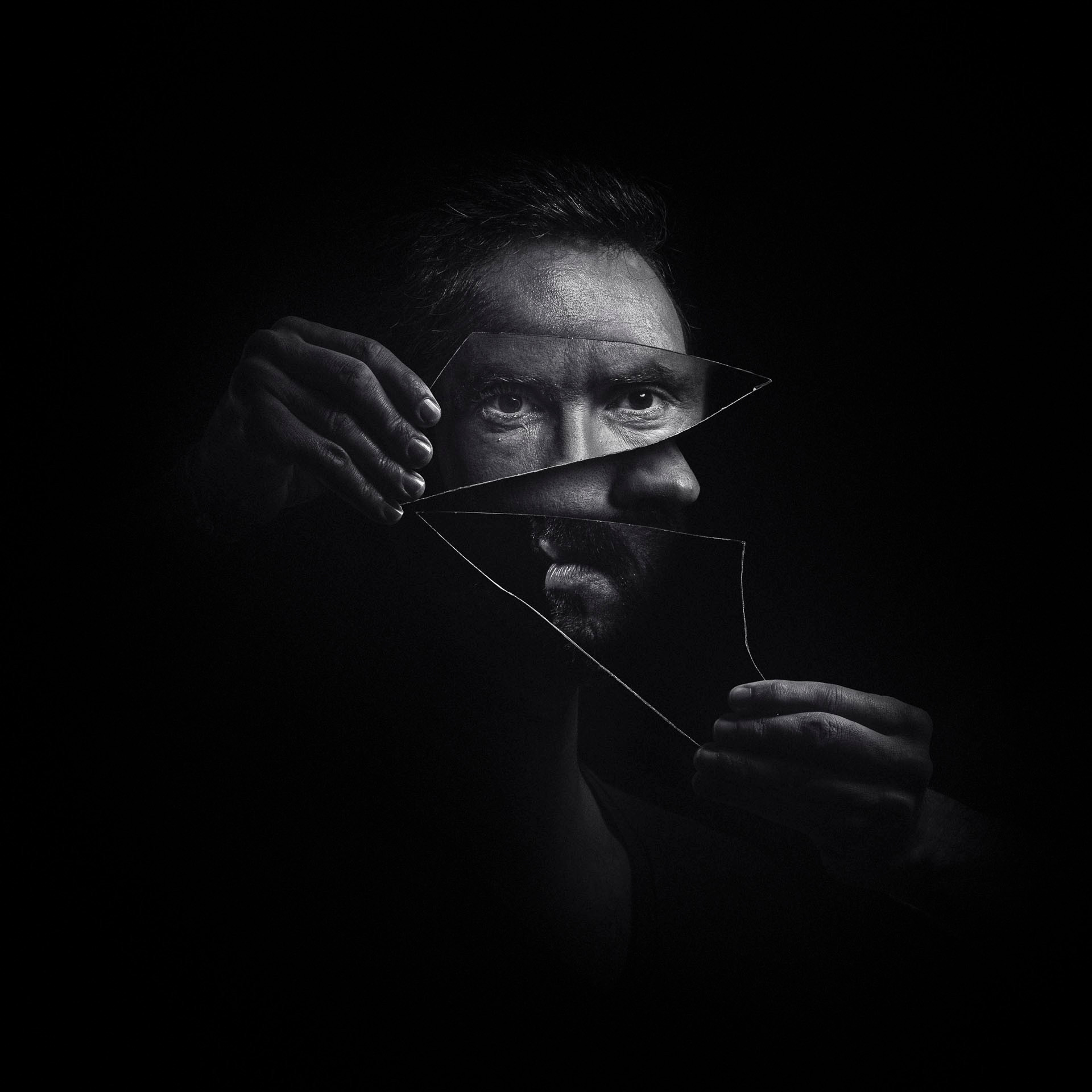 “Mirror”, oro de la FIAP en la categoría de foto monocromática de tema libre. Con esta pieza André Boto completa un trío de oros de las tres entidades calificadoras. “Mirror”, oro de la FIAP en la categoría de foto monocromática de tema libre. Con esta pieza André Boto completa un trío de oros de las tres entidades calificadoras.