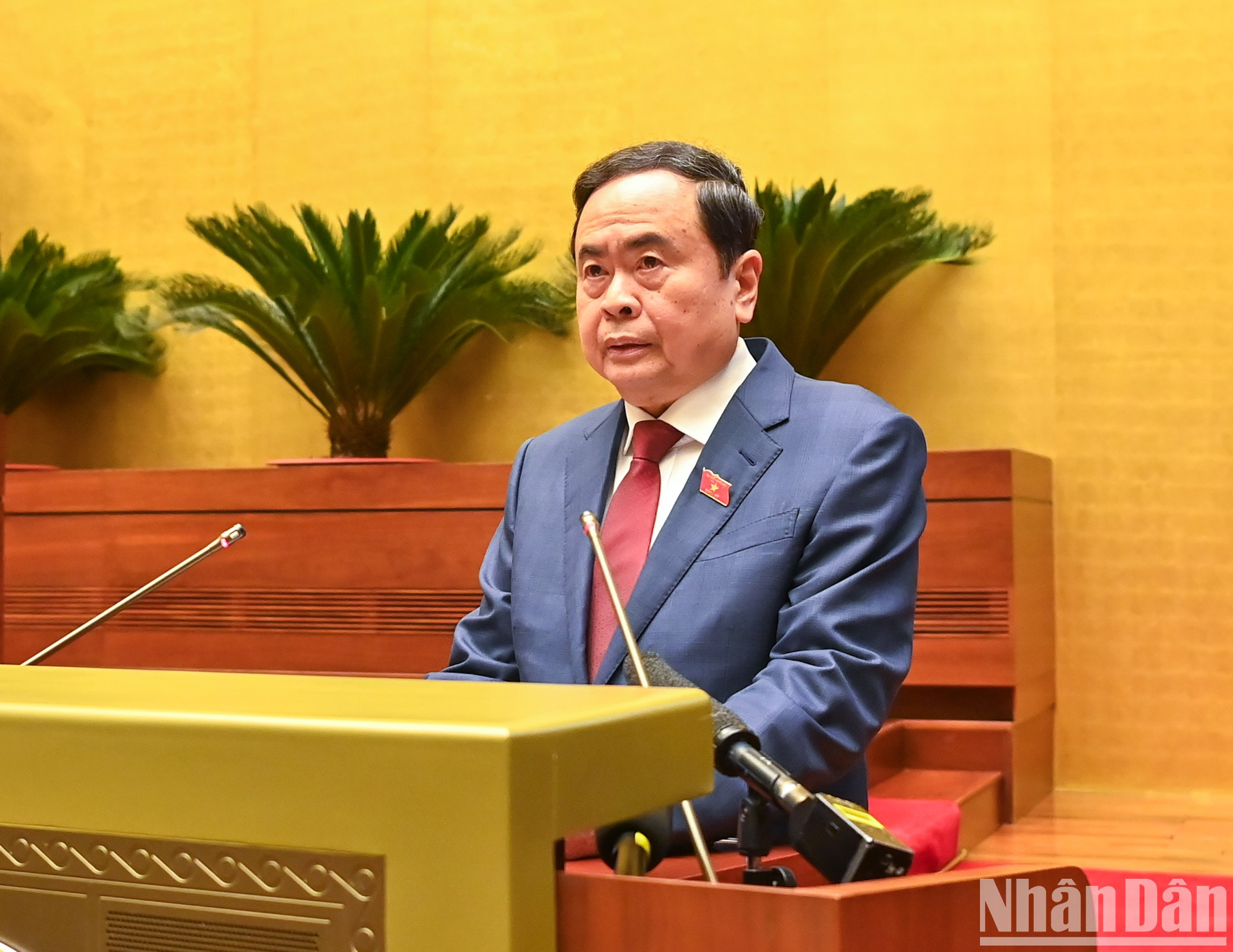 Según el presidente del Legislativo, esta reunión extraordinaria tiene un gran significado, ya que en ella se tomarán decisiones sobre temas tan urgentes como la racionalización del aparato estatal al servicio de las exigencias del desarrollo nacional en la nueva era. Al mismo tiempo, sentará las bases para la planificación de personal en el XIV Congreso Nacional del Partido, las elecciones a la XVI legislatura de la Asamblea Nacional y de los Consejos Populares de todos los niveles para el mandato 2026-2031. Según el presidente del Legislativo, esta reunión extraordinaria tiene un gran significado, ya que en ella se tomarán decisiones sobre temas tan urgentes como la racionalización del aparato estatal al servicio de las exigencias del desarrollo nacional en la nueva era. Al mismo tiempo, sentará las bases para la planificación de personal en el XIV Congreso Nacional del Partido, las elecciones a la XVI legislatura de la Asamblea Nacional y de los Consejos Populares de todos los niveles para el mandato 2026-2031.