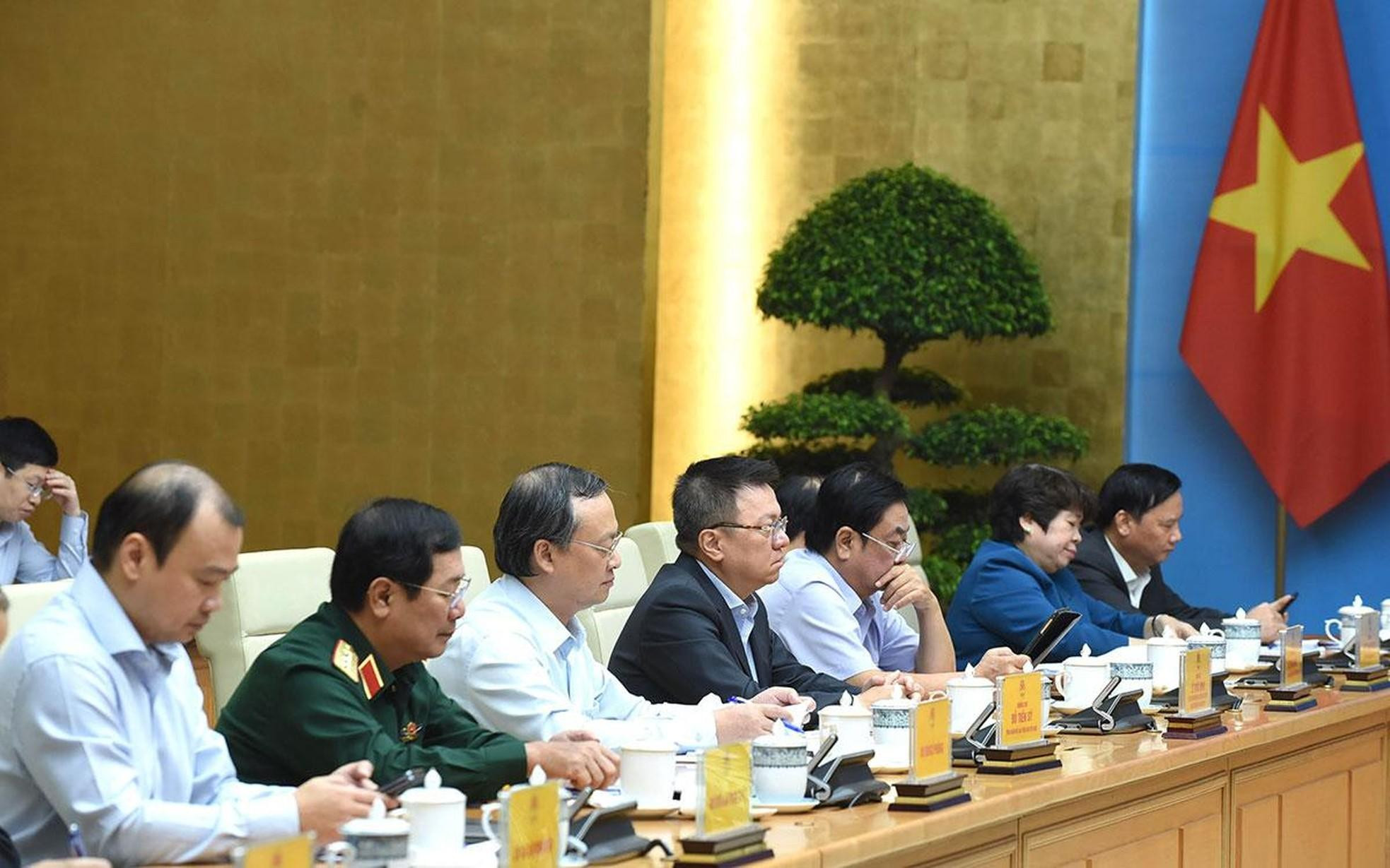 Miembros del citado Comité Directivo participan de modo presencial. Miembros del citado Comité Directivo participan de modo presencial.