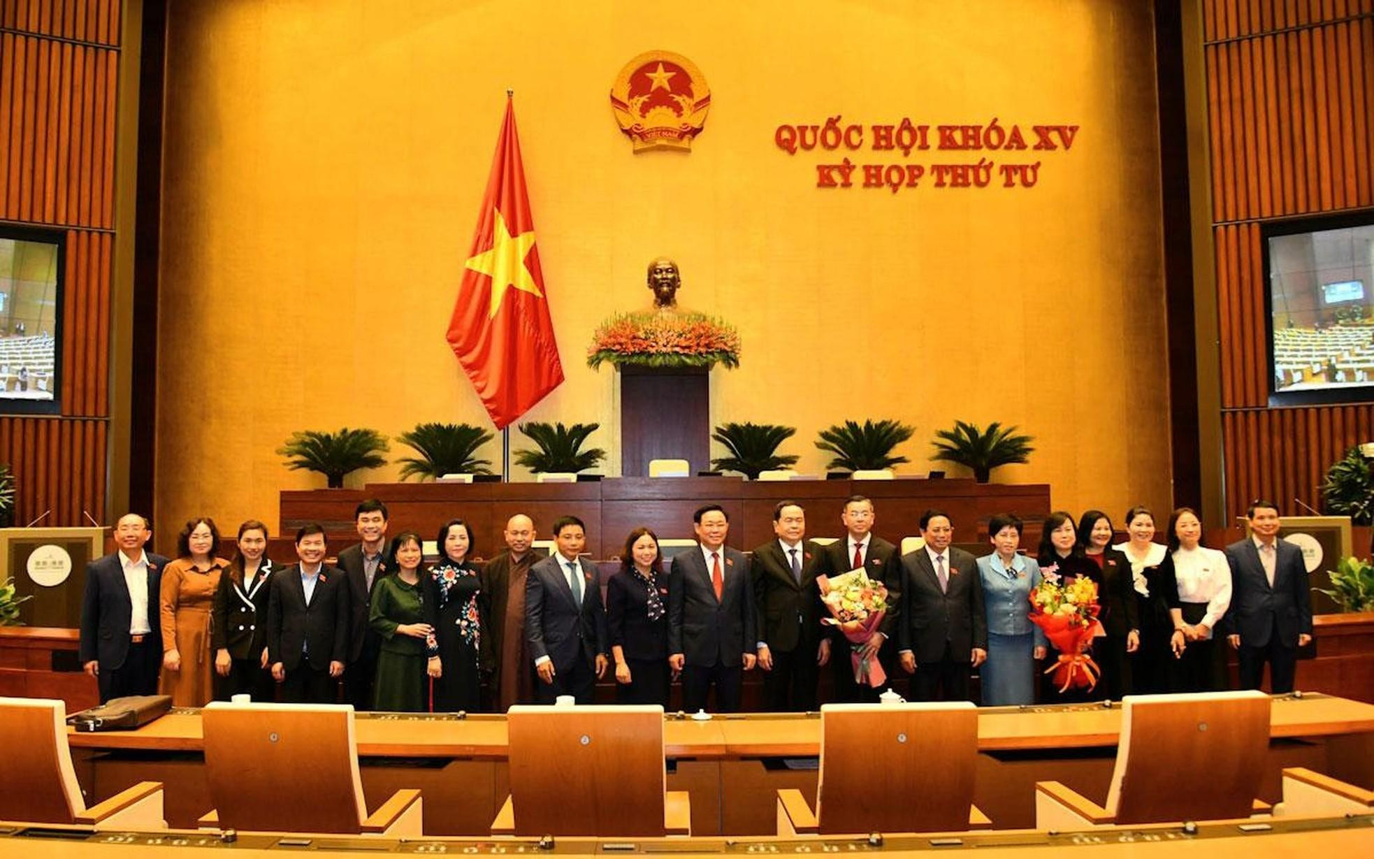 Los delegados al cierre de la reunión de hoy. Los delegados al cierre de la reunión de hoy.