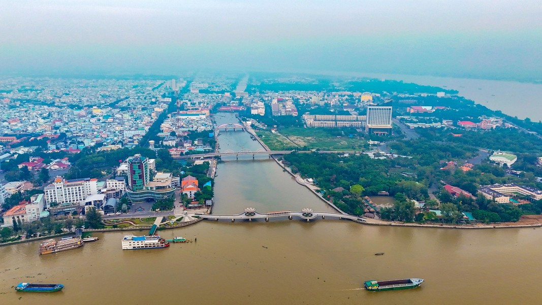 Panorama pacífico de la ciudad de Can Tho en los últimos días de 2024. Panorama pacífico de la ciudad de Can Tho en los últimos días de 2024.