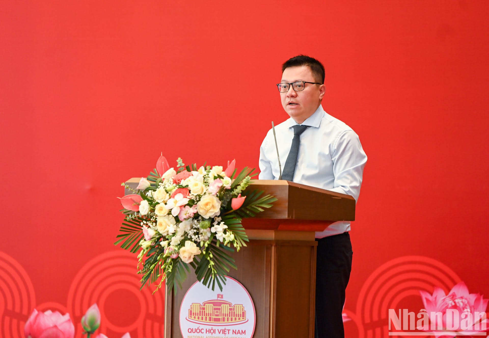 Le Quoc Minh, miembro del CC, presidente-editor del periódico Nhan Dan (órgano de comunicación del Partido), subjefe de la Comisión de Comunicación y Educación del CC, y titular de la Asociación de Periodistas.