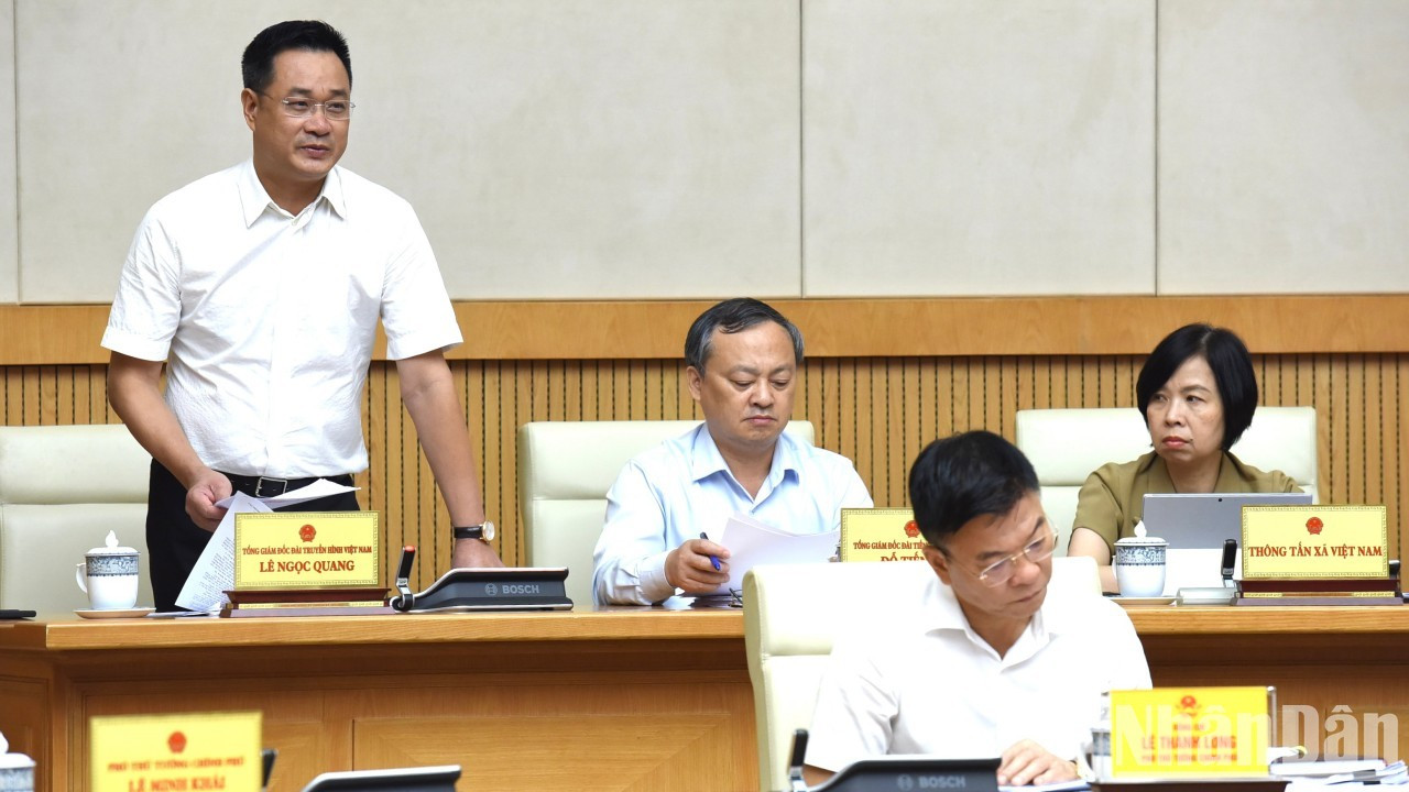 El director general de la Televisión Nacional de Vietnam, Le Ngoc Quang. El director general de la Televisión Nacional de Vietnam, Le Ngoc Quang.