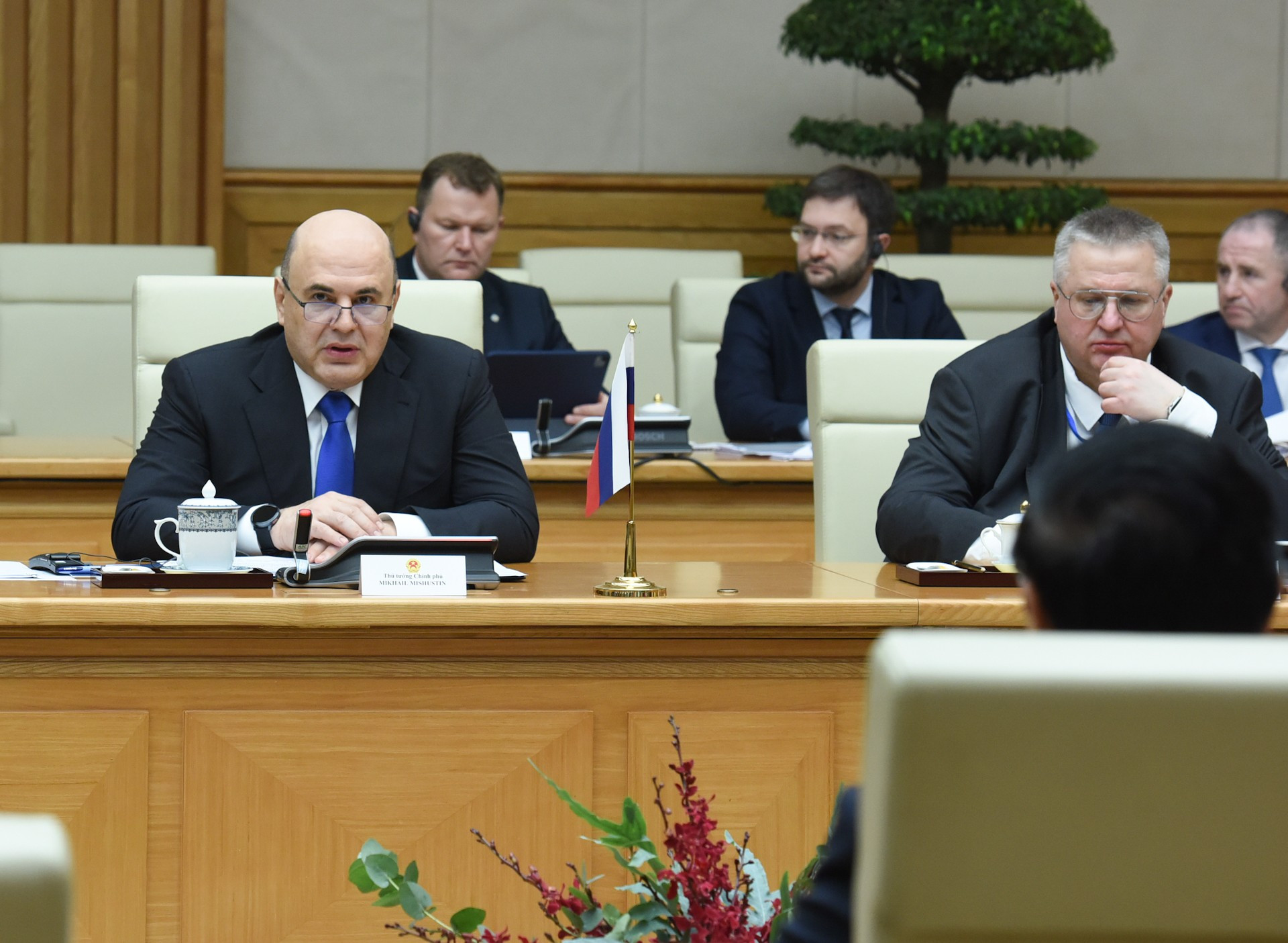 El primer ministro de Rusia, Mikhail Vladimirovich Mishustin, interviene en la reunión.