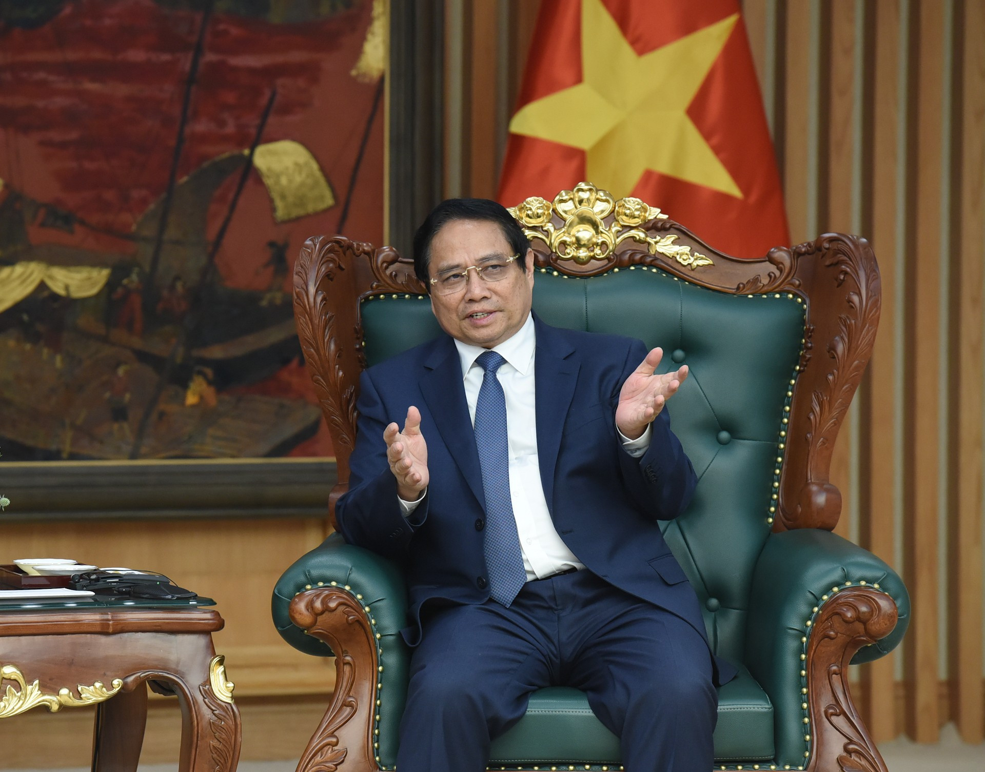 El jefe de Gobierno vietnamita da palabras.