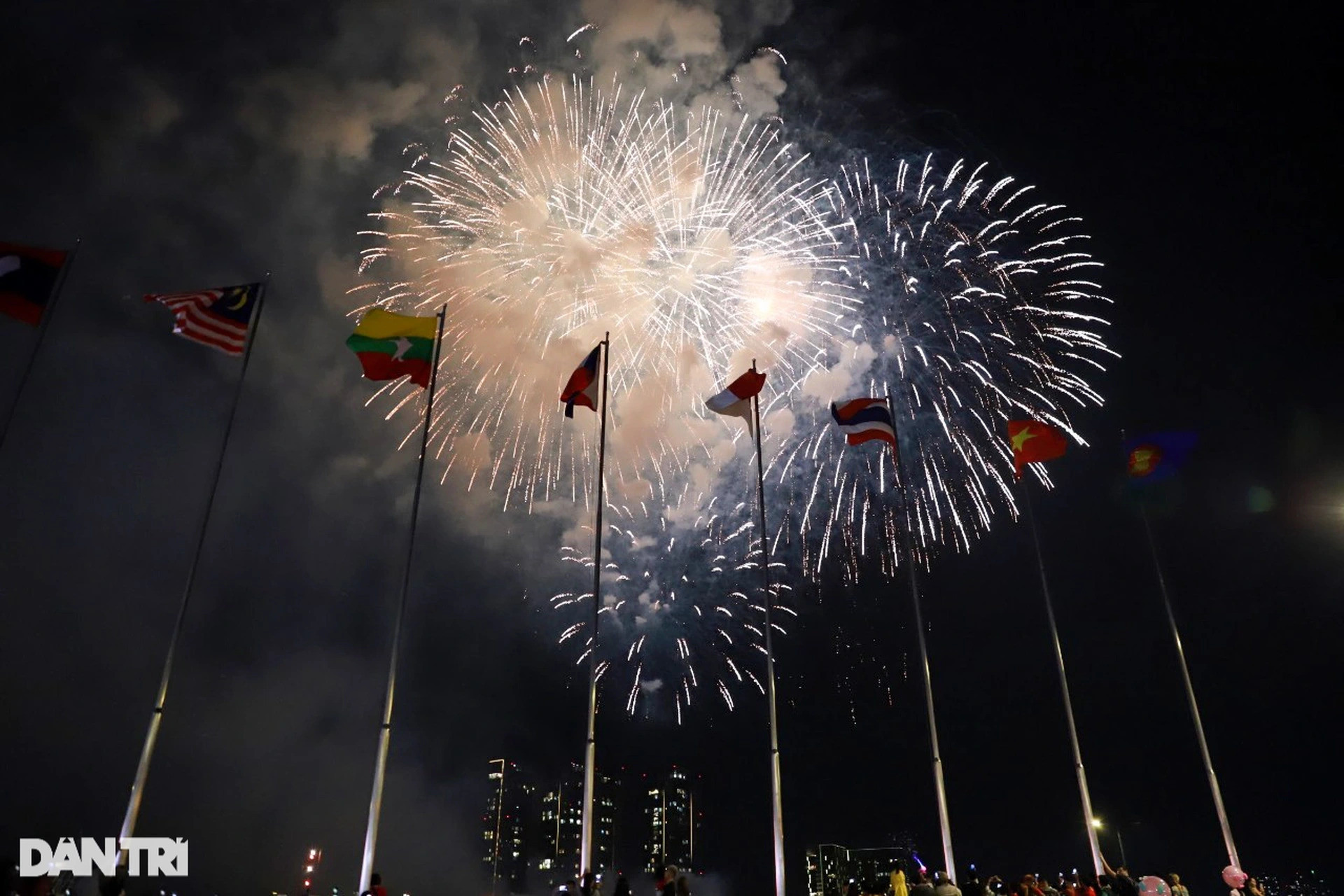 Momentos de bienvenida al Año Nuevo Lunar en Ciudad Ho Chi Minh. (Fotografía: dantri.com.vn)
