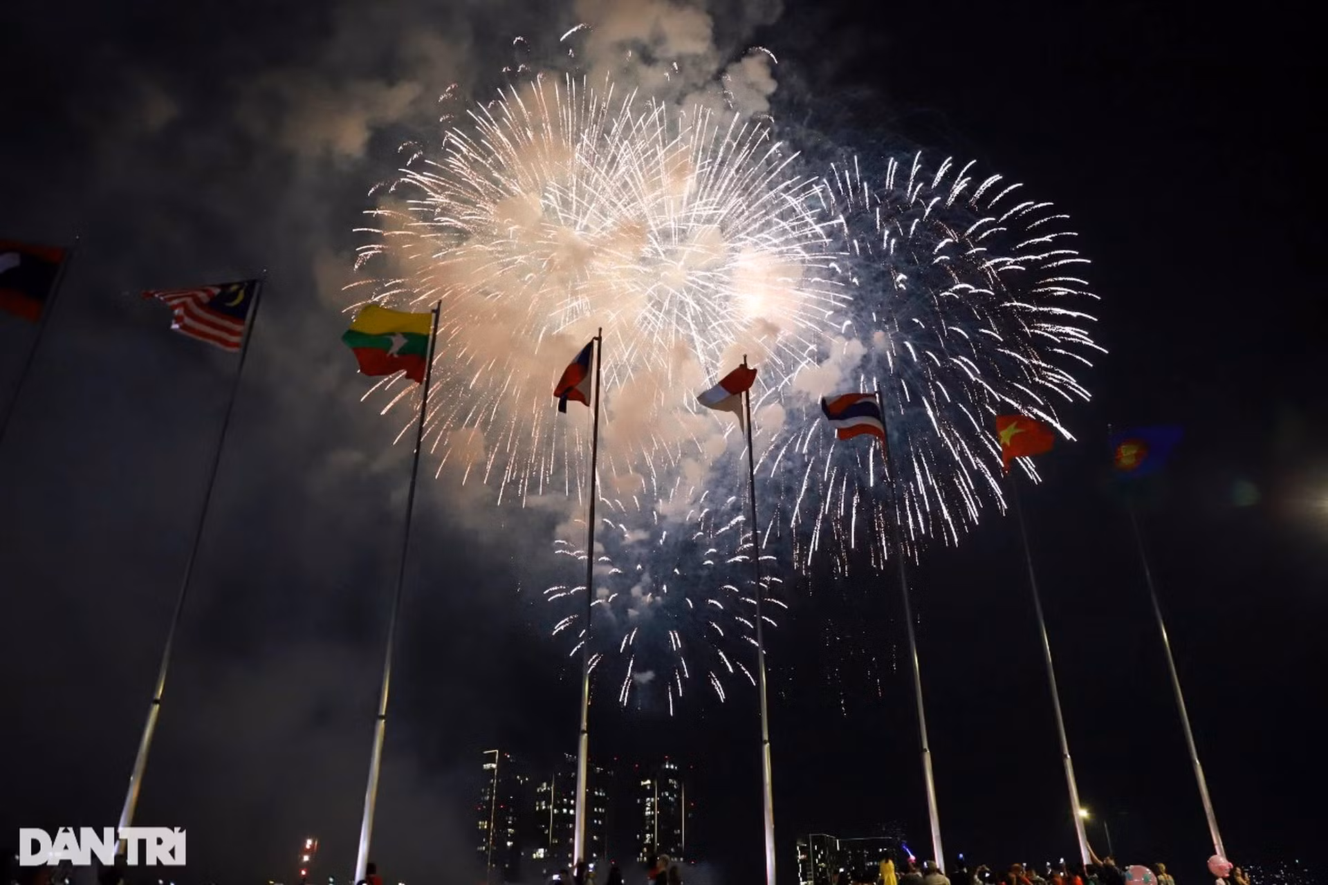 Momentos de bienvenida al Año Nuevo Lunar en Ciudad Ho Chi Minh. (Fotografía: dantri.com.vn)