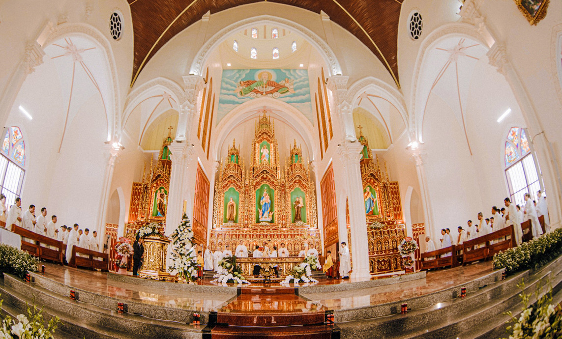 Aunque renovada, la iglesia conserva intactos los patrones típicos de su versión original. Escenifica las prácticas religiosas de más de mil 100 fieles. Aunque renovada, la iglesia conserva intactos los patrones típicos de su versión original. Escenifica las prácticas religiosas de más de mil 100 fieles.