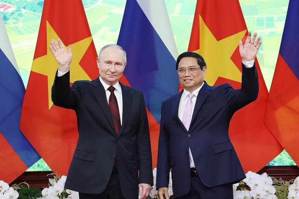 El primer ministro de Vietnam, Pham Minh Chinh, se reúne el 20 de junio de 2024 con el presidente ruso Vladimir Putin, quien realiza una visita de Estado a Vietnam. El primer ministro de Vietnam, Pham Minh Chinh, se reúne el 20 de junio de 2024 con el presidente ruso Vladimir Putin, quien realiza una visita de Estado a Vietnam.