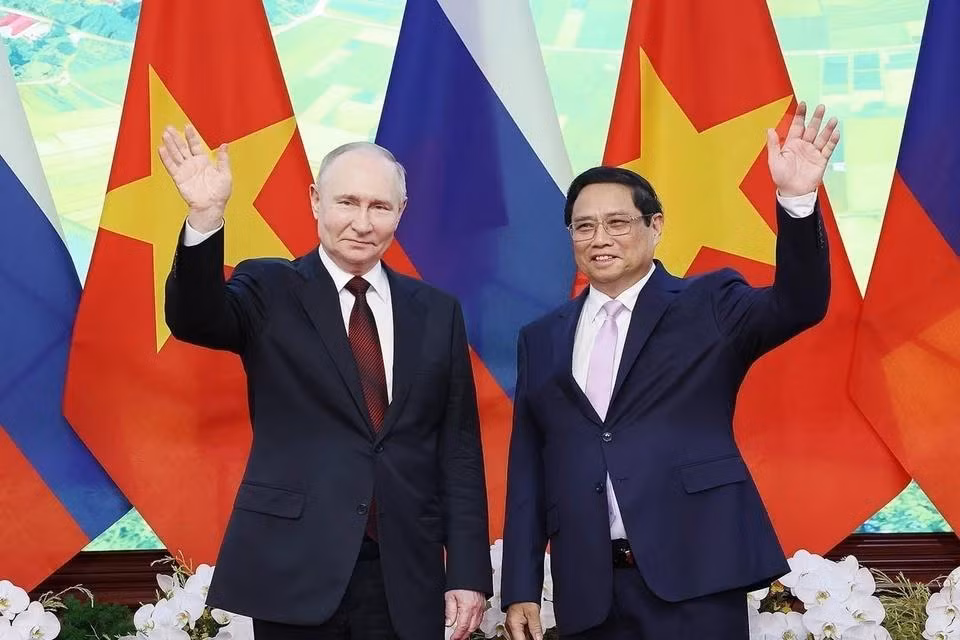 El primer ministro de Vietnam, Pham Minh Chinh, se reúne el 20 de junio de 2024 con el presidente ruso Vladimir Putin, quien realiza una visita de Estado a Vietnam.