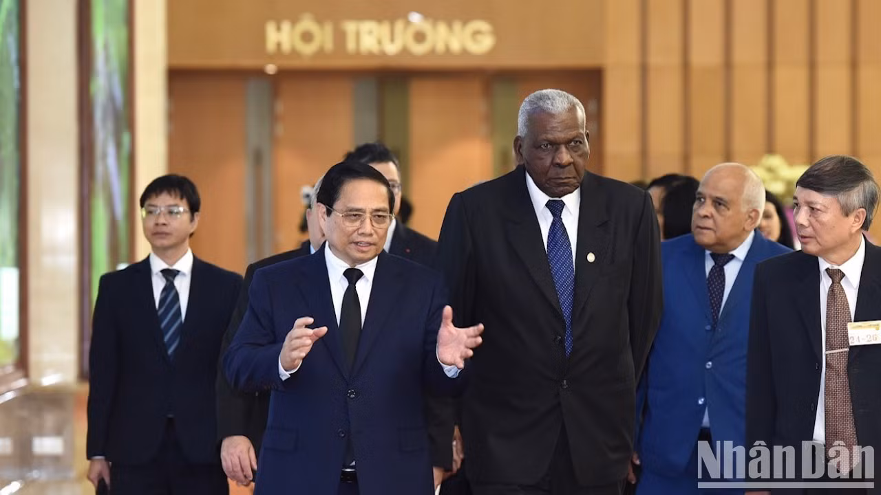 [Foto] Premier vietnamita se reúne con presidente de Asamblea Nacional de Cuba 