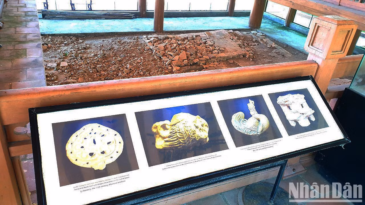 La excavación de las ruinas de Tuong Long se inició en 1978. Los arqueólogos descubrieron los cimientos de la torre y numerosos objetos reveladores de su diseño.