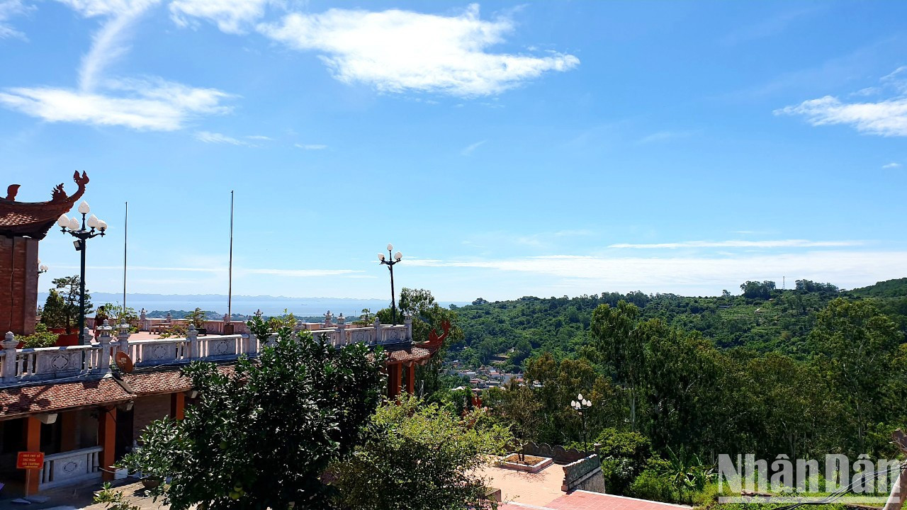 El mejor momento para visitar Tuong Long es de abril a octubre o de enero a mayo, cuando el tiempo es placentero.