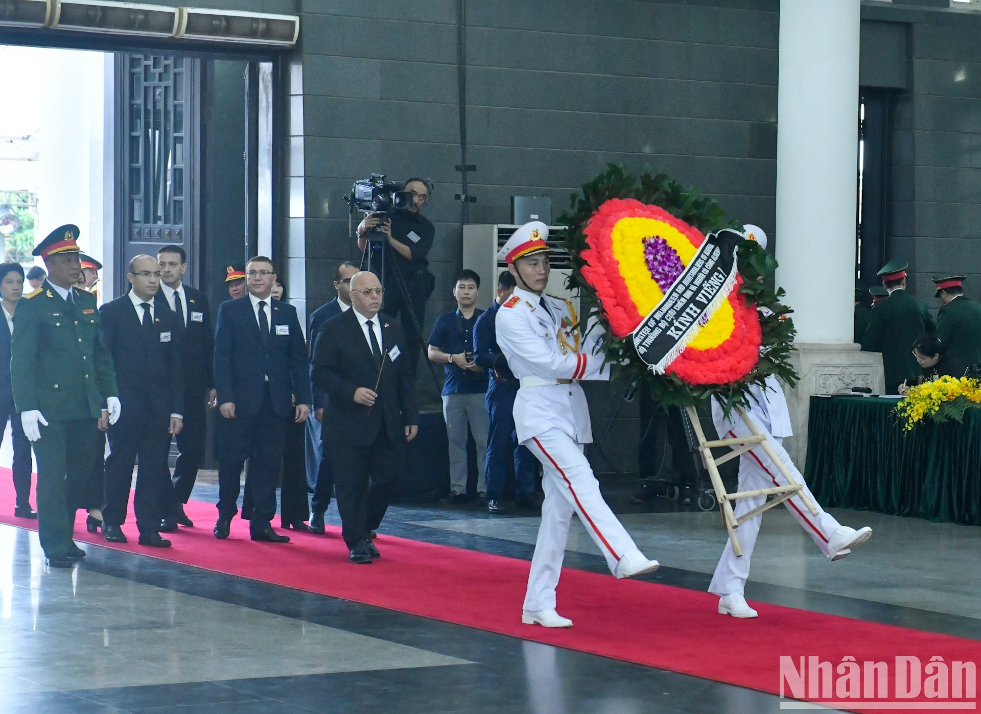 La delegación de Argelia, encabezada por Laid Rebiga, ministro de Muyahidines (Veteranos de Guerra) y Titulares de Derechos. La delegación de Argelia, encabezada por Laid Rebiga, ministro de Muyahidines (Veteranos de Guerra) y Titulares de Derechos.