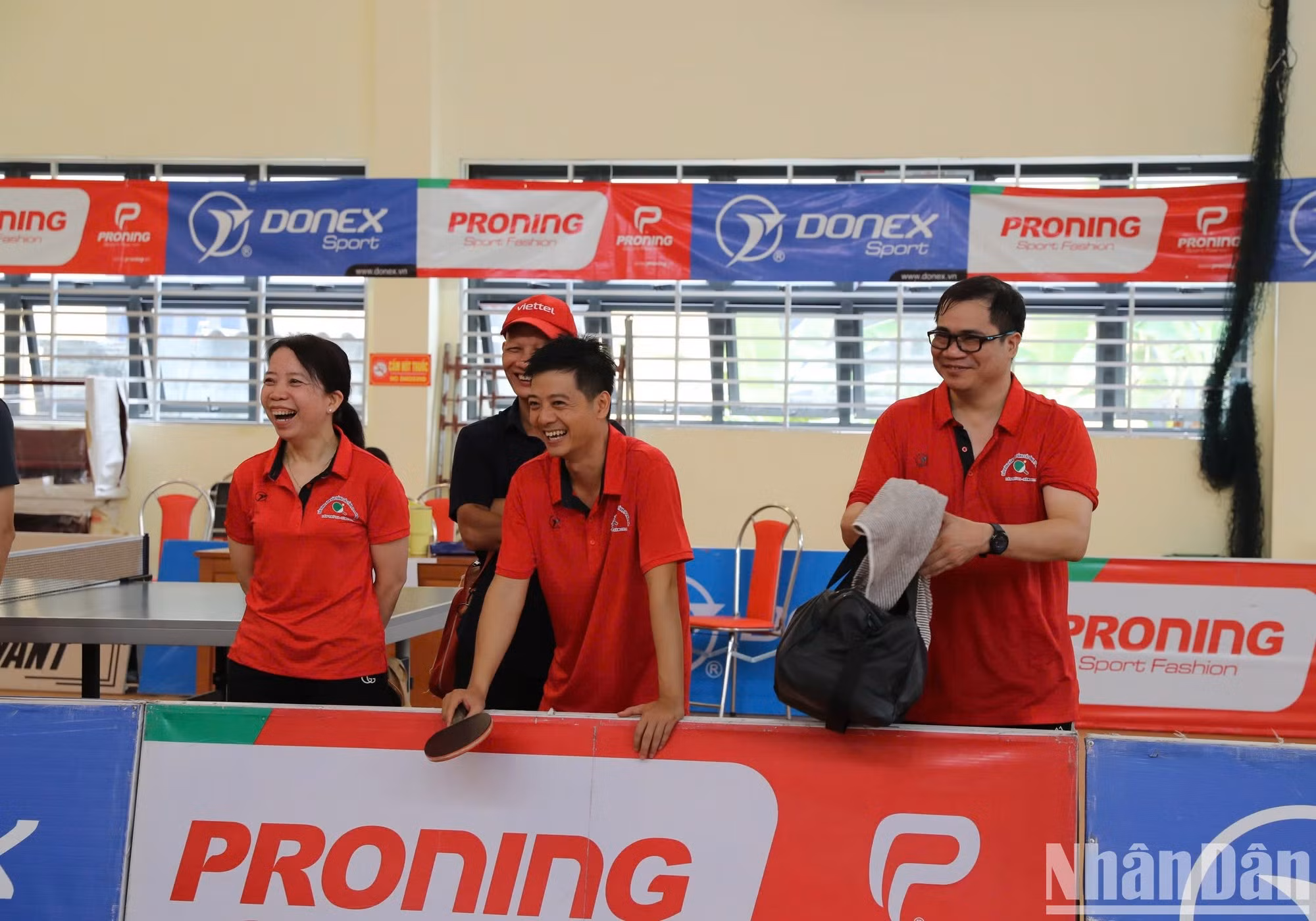 Al lado de la competencia, se observa la alegría de jugar con colegas.