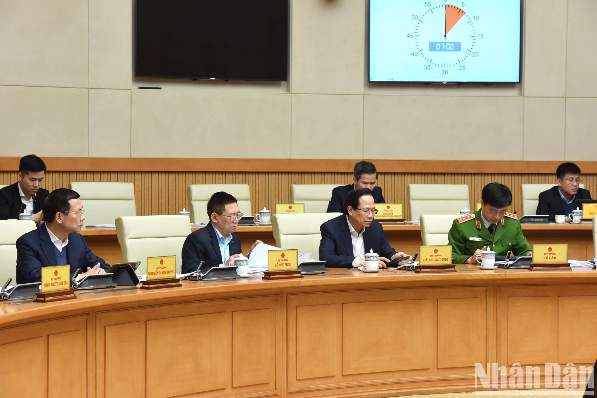 Representantes de los ministerios y sectores.