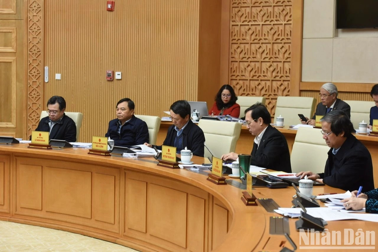 Representantes de los ministerios.