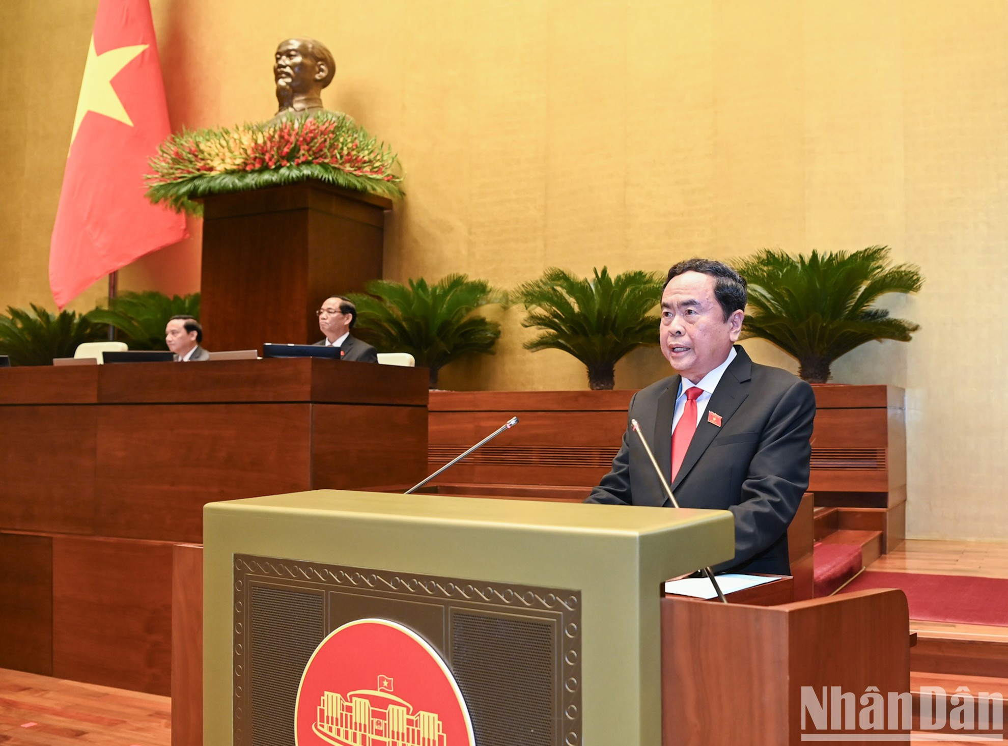 El presidente de la AN, Tran Thanh Man, da palabras. El presidente de la AN, Tran Thanh Man, da palabras.