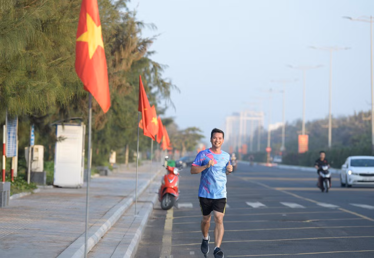Los atletas concuerdan en que la presencia de la bandera nacional eleva su moral, fuerza y aspiración a ganar.