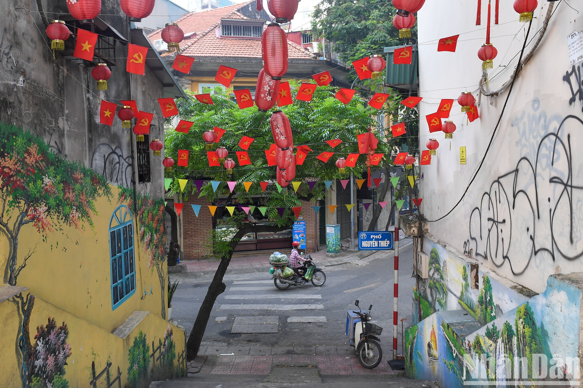 Un rincón en la calle de Nguyen Thiep, distrito de Hoan Kiem.