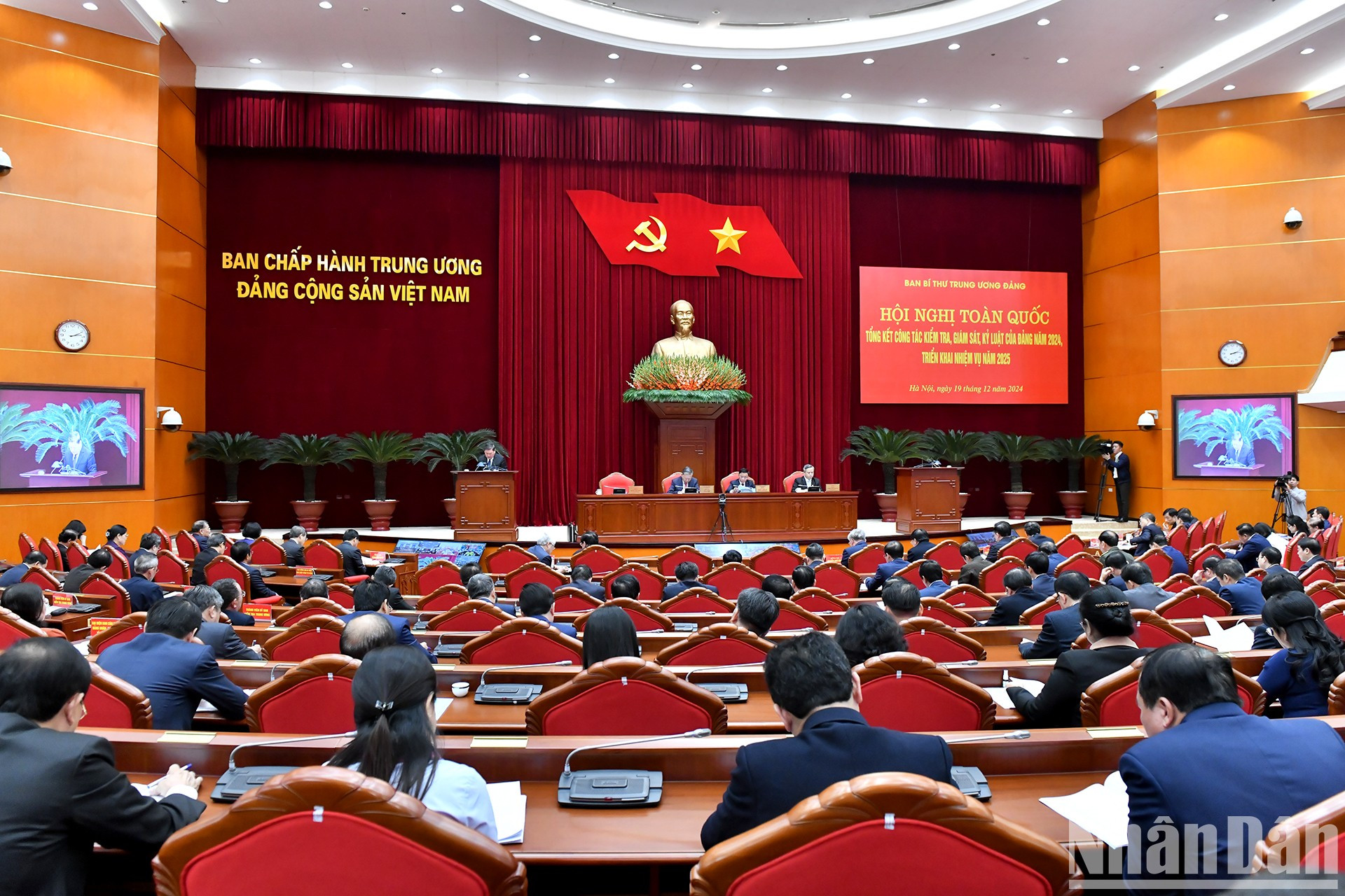 Escena de la reunión.