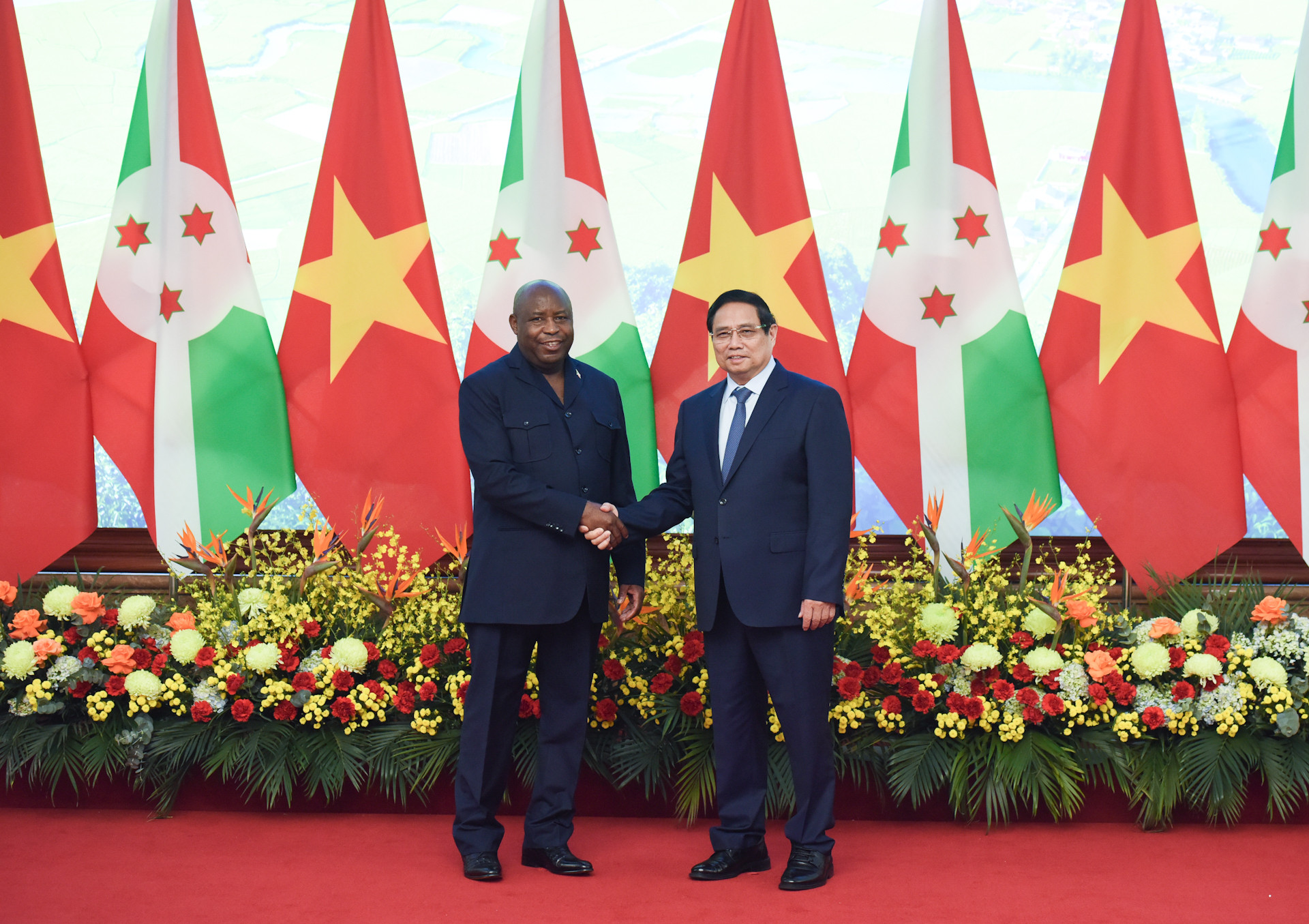[Foto] Premier vietnamita se entrevista con presidente de Burundi
