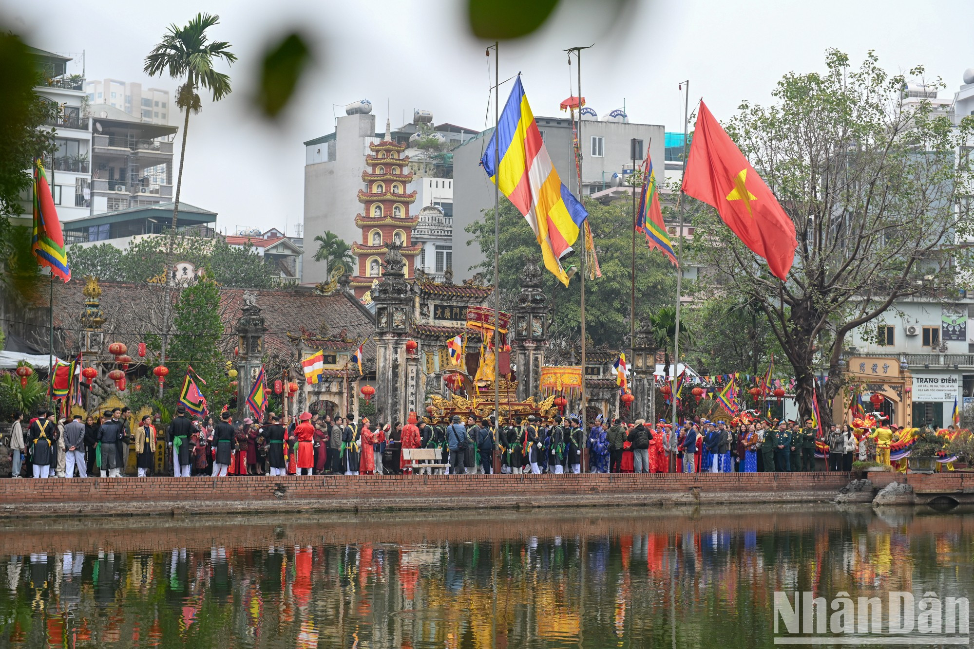 La ceremonia sigue numerosos rituales antiguos. La ceremonia sigue numerosos rituales antiguos.