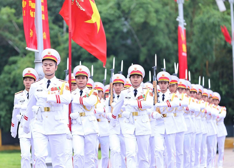 Se trata de un acto exclusivo para el 135 aniversario del natalicio del Presidente Ho Chi Minh.