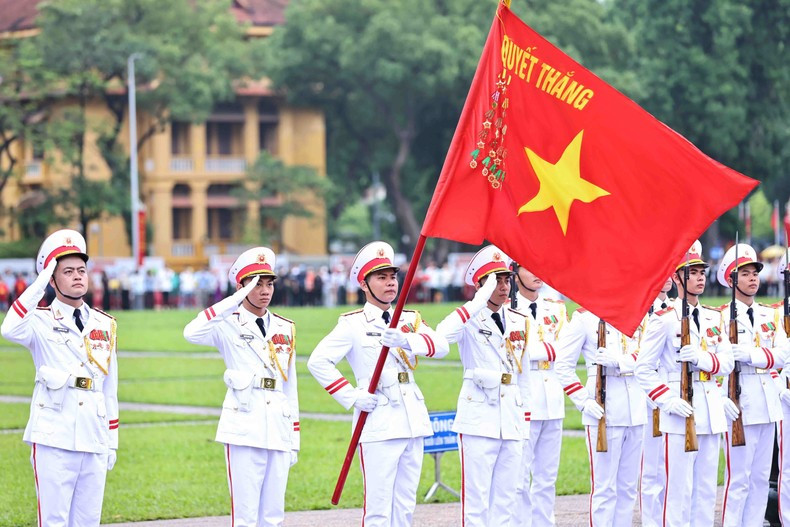 La ceremonia se lleva a cabo con solemnidad.