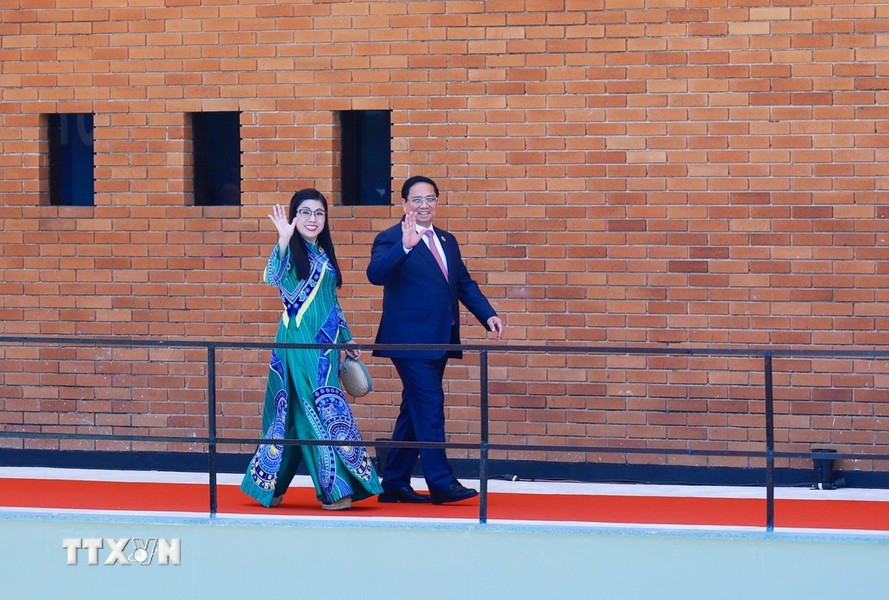 El primer ministro de Vietnam, Pham Minh Chinh, y su cónyuge asisten a la Cumbre del G20 en Río de Janeiro, Brasil.
