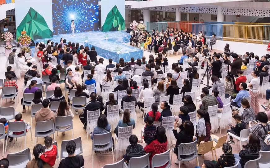 Mai Chau siempre está entusiasmada con las actividades y proyectos para ayudar a su comunidad.